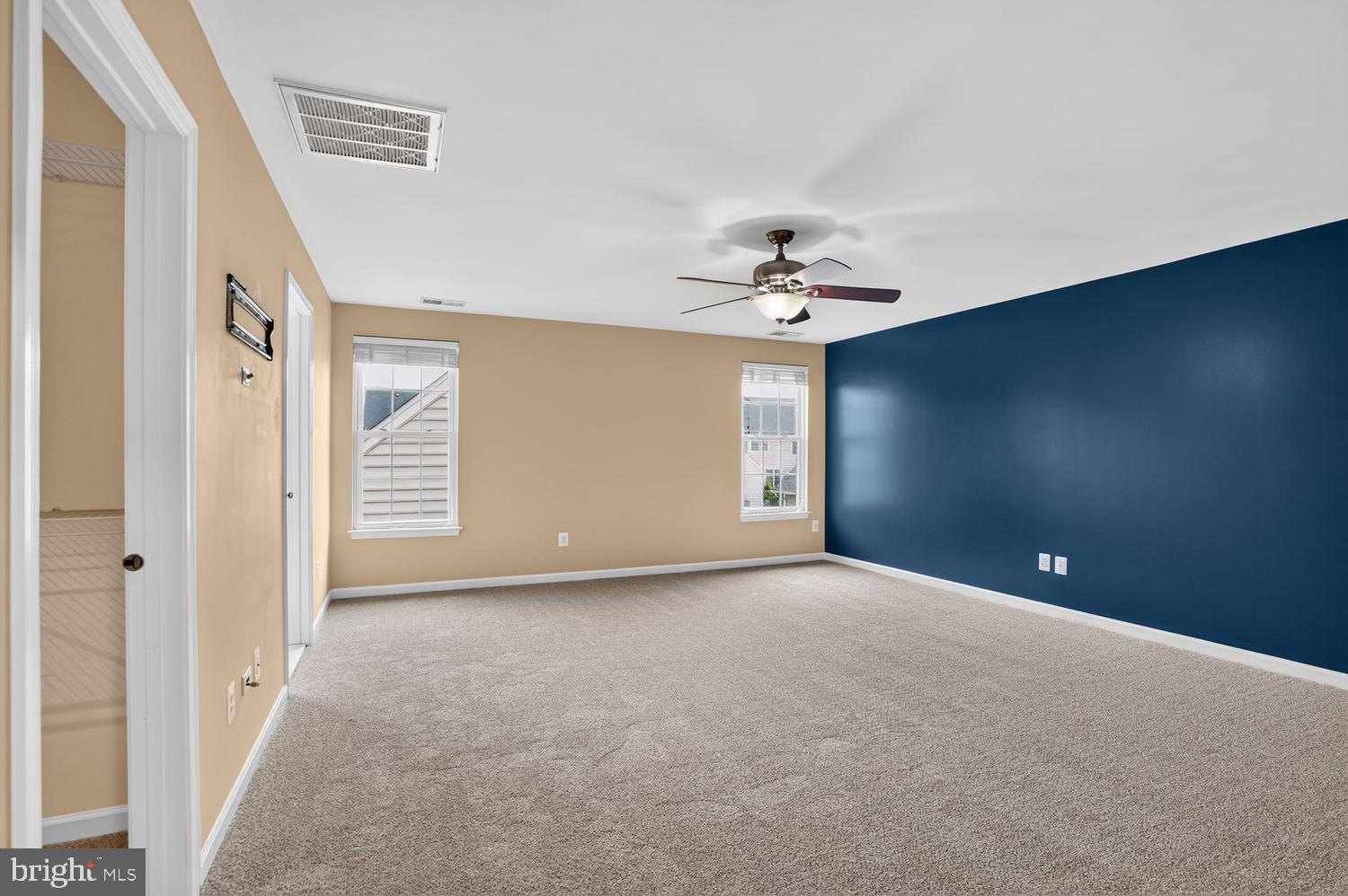 SOUTH RIDING - Residential