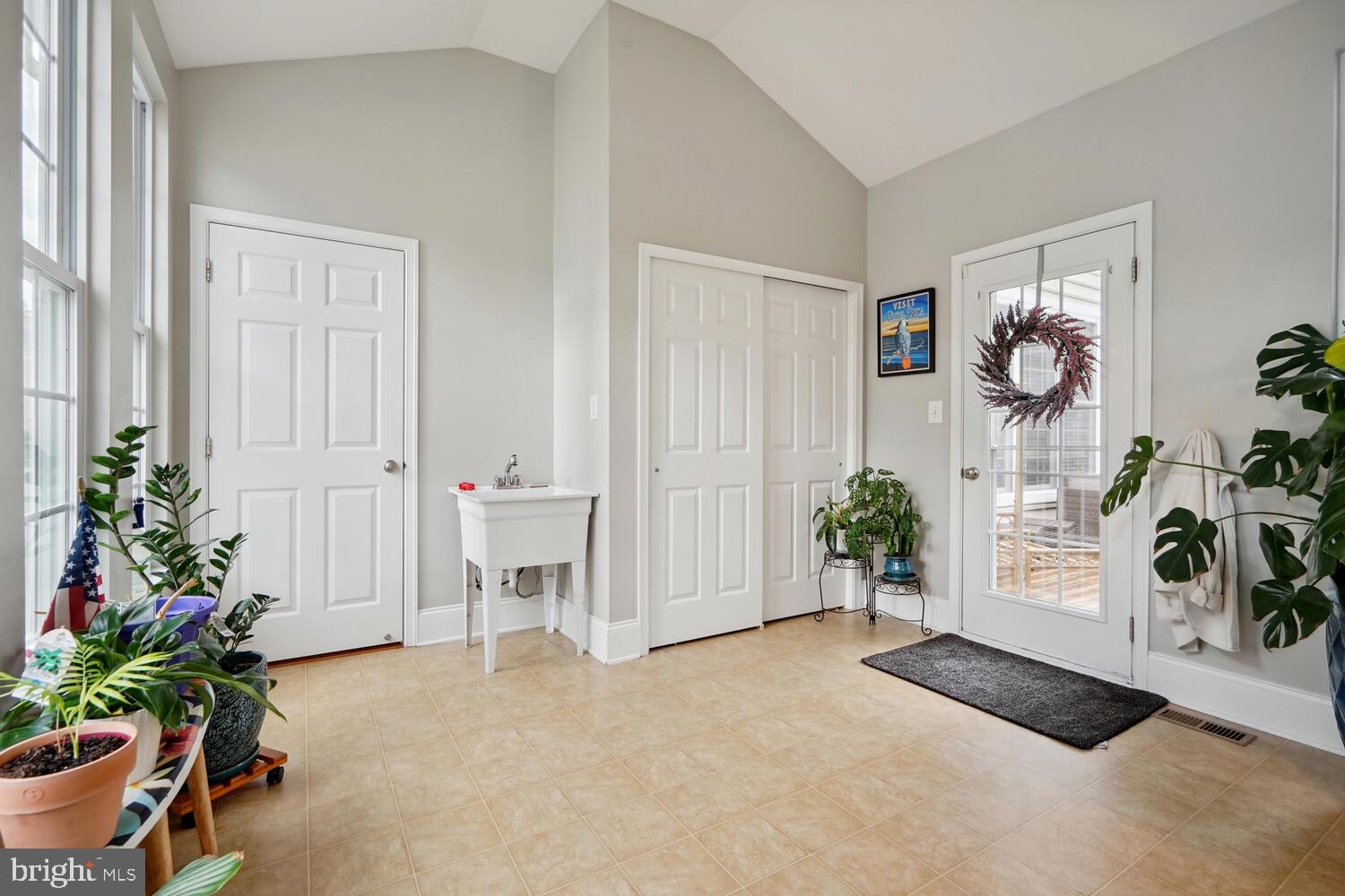 SOUTH RIDING - Residential