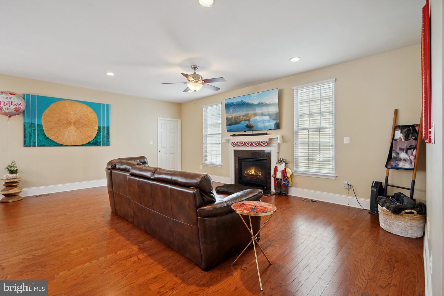 SOUTH RIDING - Residential