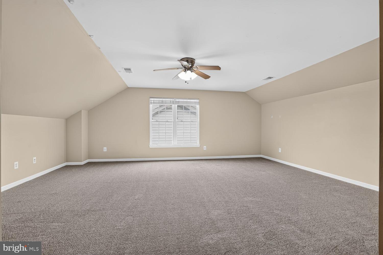 SOUTH RIDING - Residential