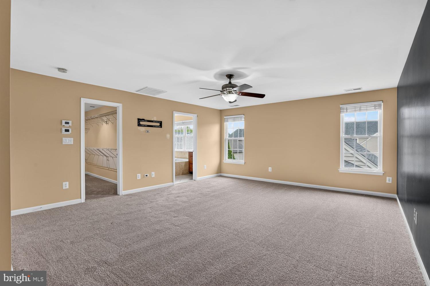 SOUTH RIDING - Residential
