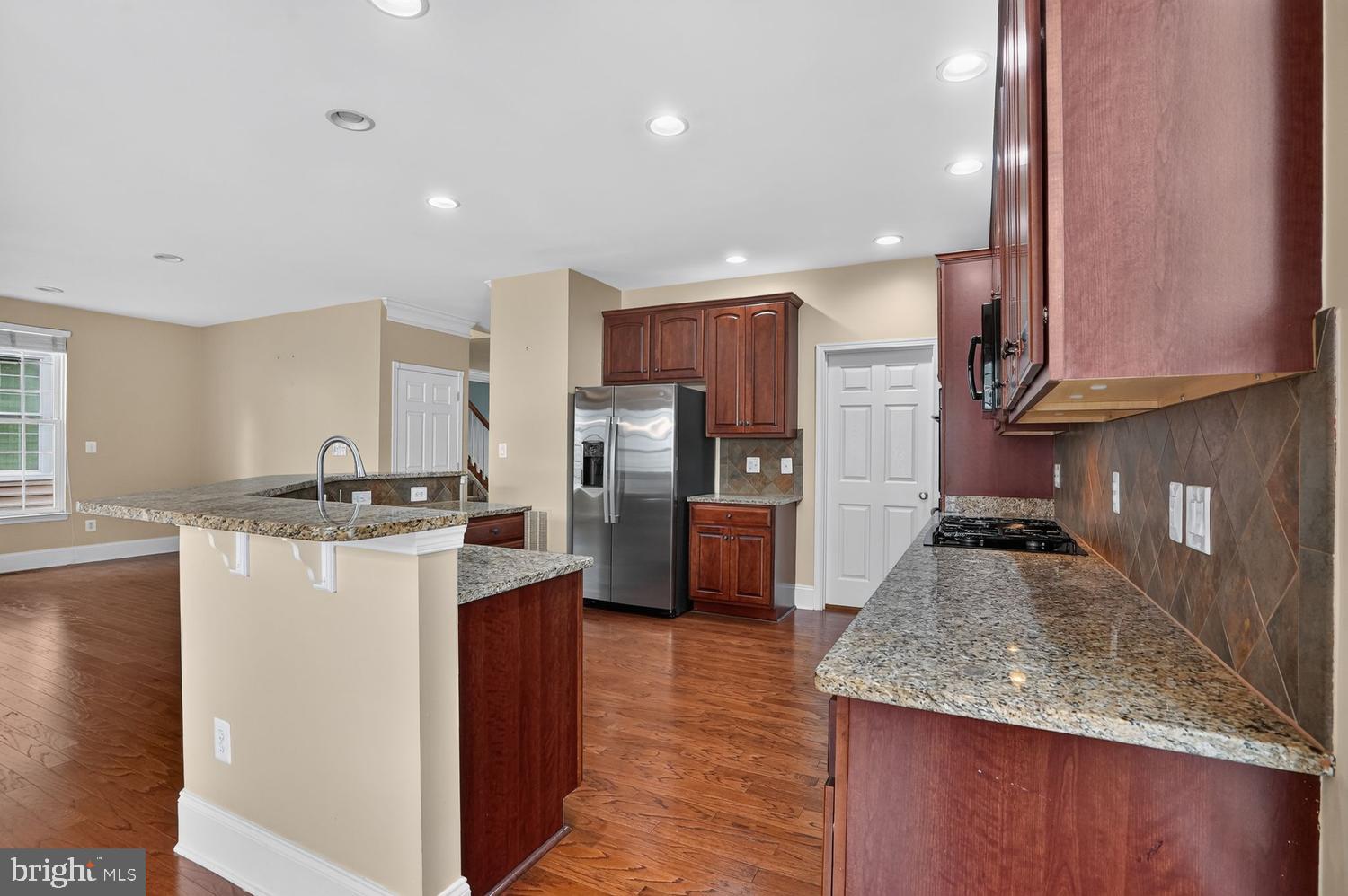 SOUTH RIDING - Residential