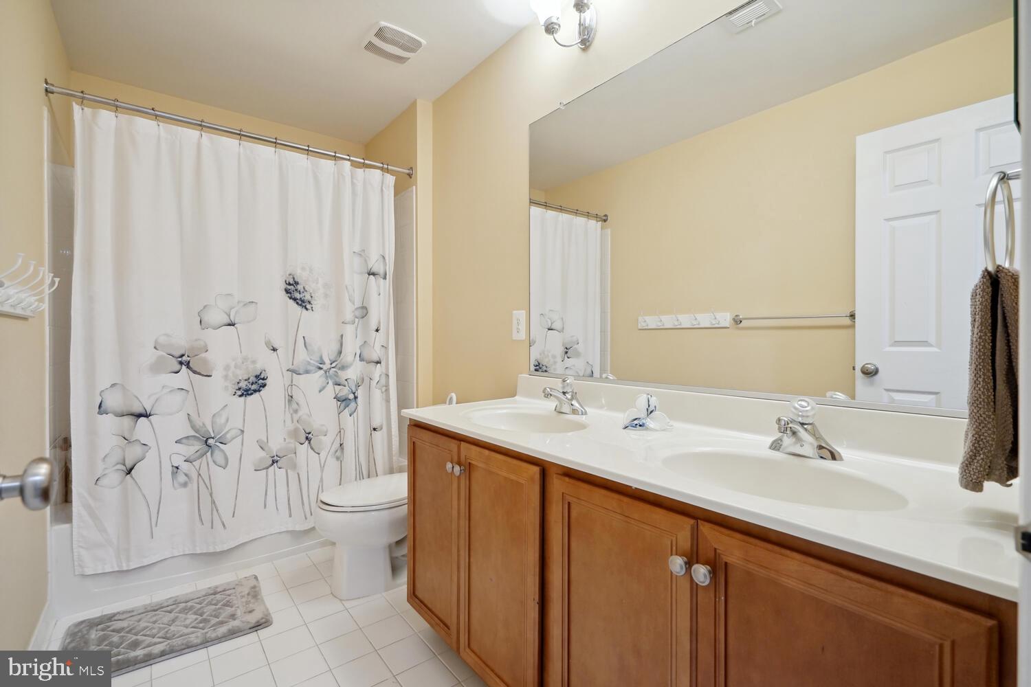 SOUTH RIDING - Residential