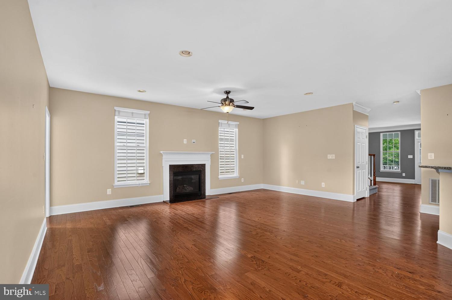 SOUTH RIDING - Residential