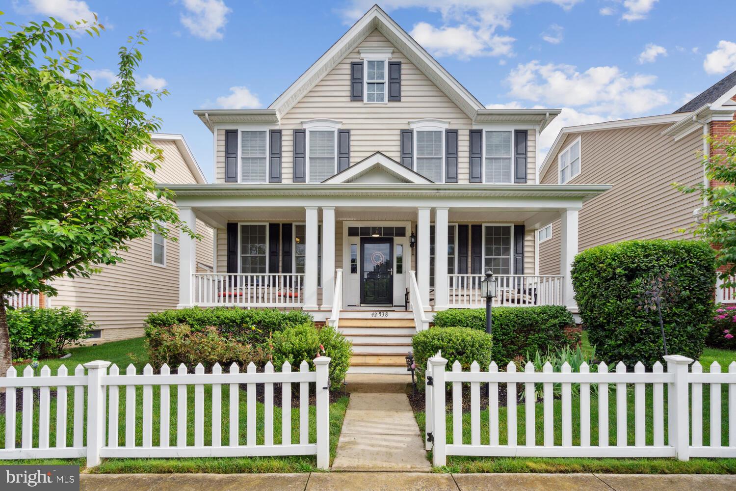 SOUTH RIDING - Residential