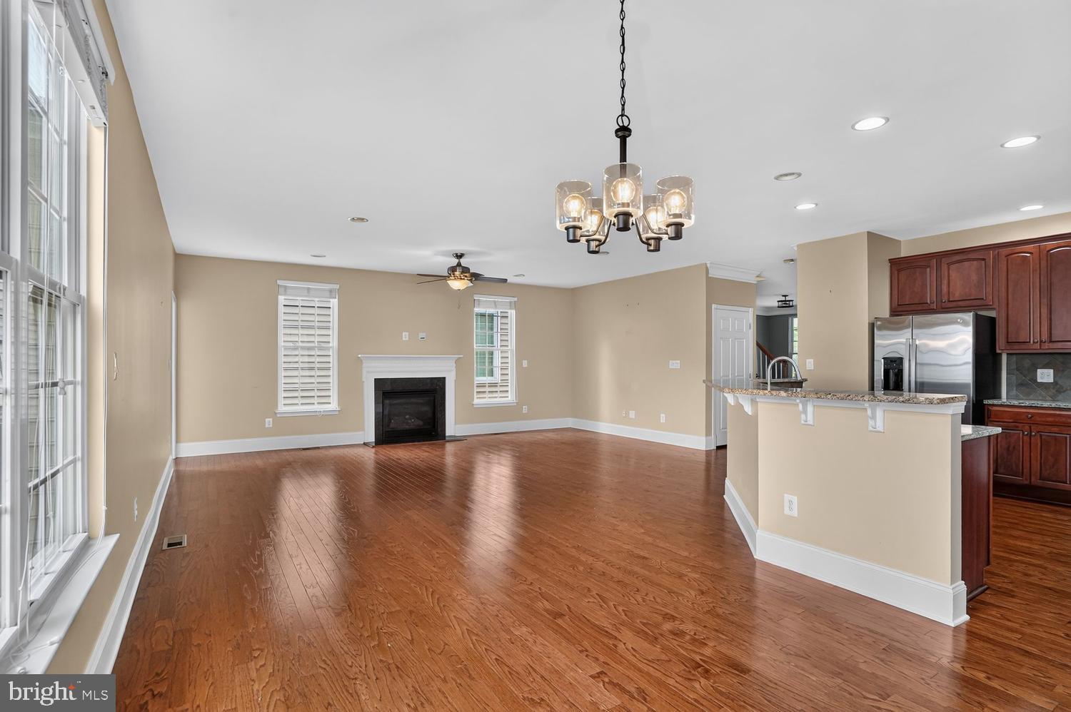 SOUTH RIDING - Residential