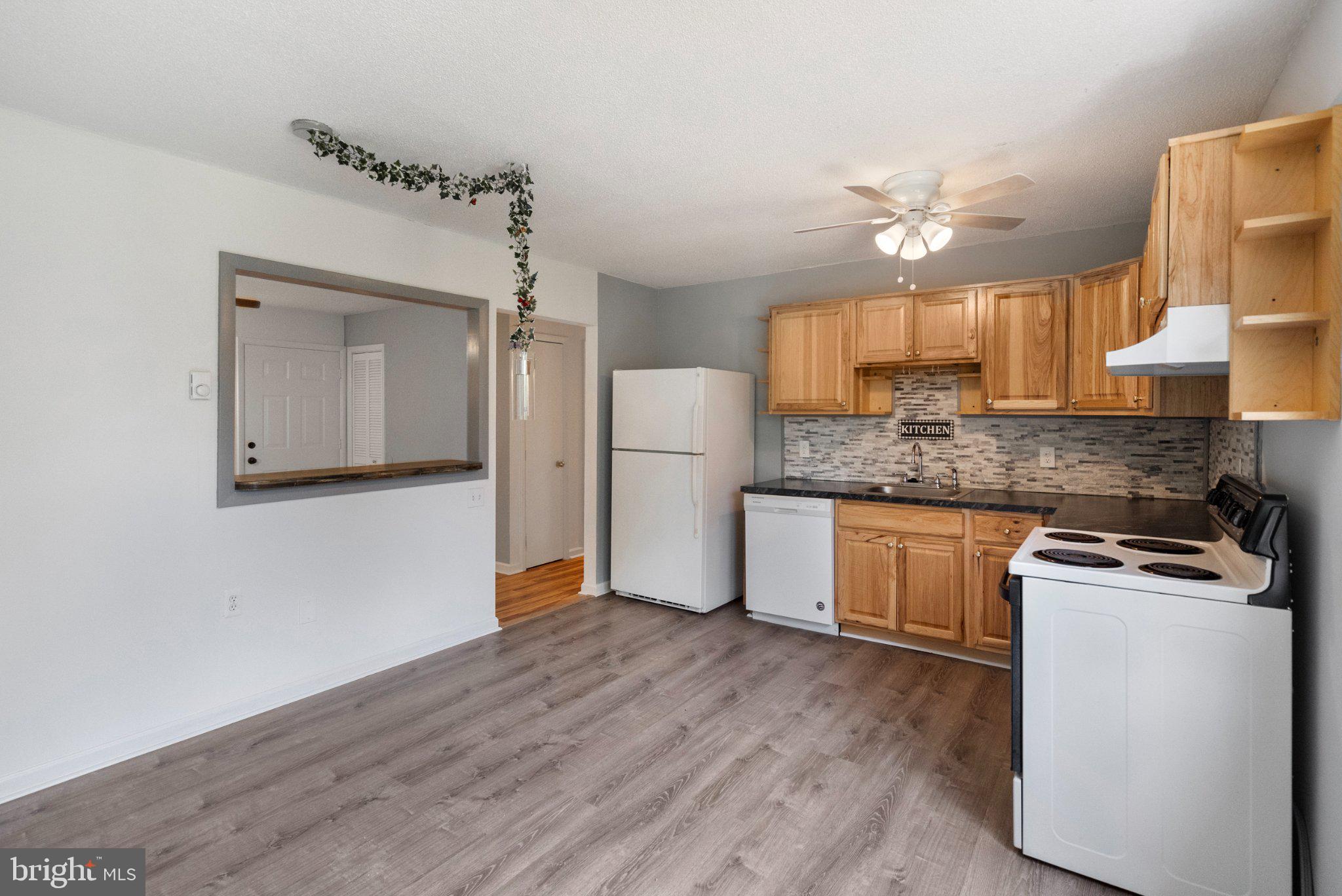 PATRICK HENRY ESTATES - Residential