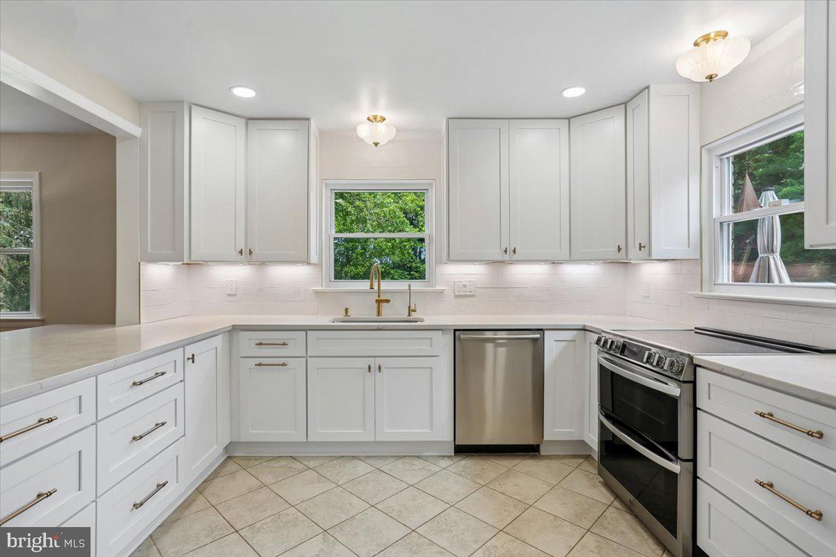 RIDGELAND FARM ESTATES - Residential