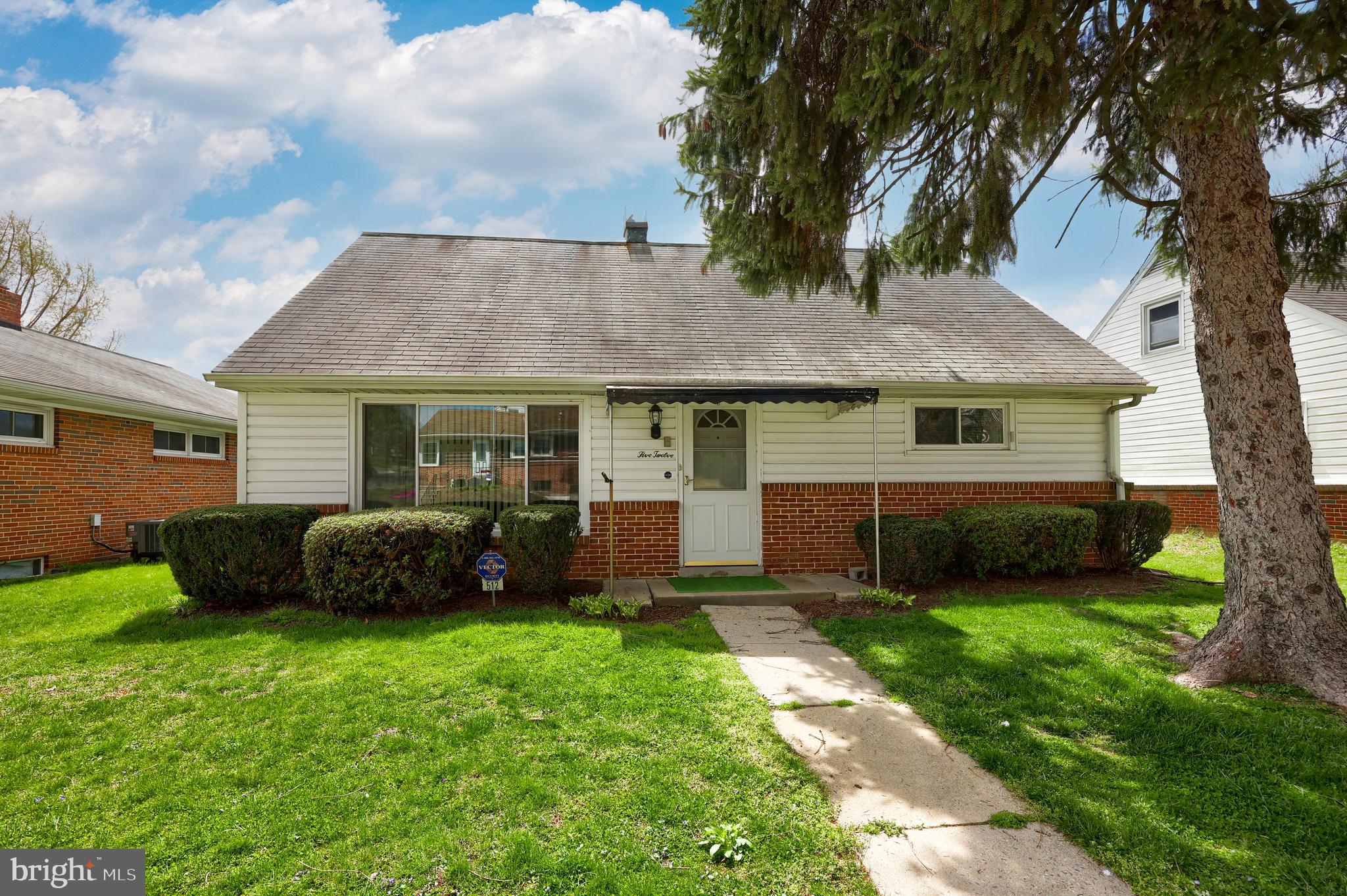 Convenient first floor living in a great location.  This detached rancher features 2 Bedrooms, 1 full bathroom, spacious living room and a bright eat-in-kitchen.  Also includes efficient natural gas mechanicals, central air conditioning, sunroom and a detached 1 car garage plus off street parking.  Located within an easy commute to downtown Lancaster City, parks, fantastic restaurants, schools, healthcare and more!