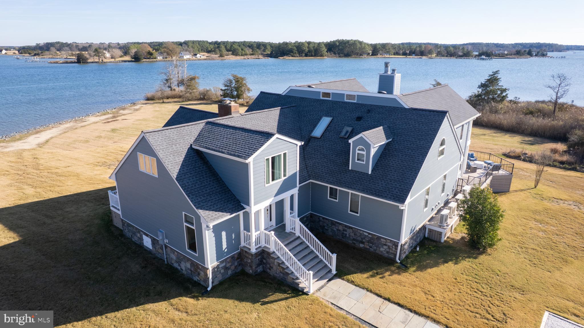 HERON HARBOR - Residential