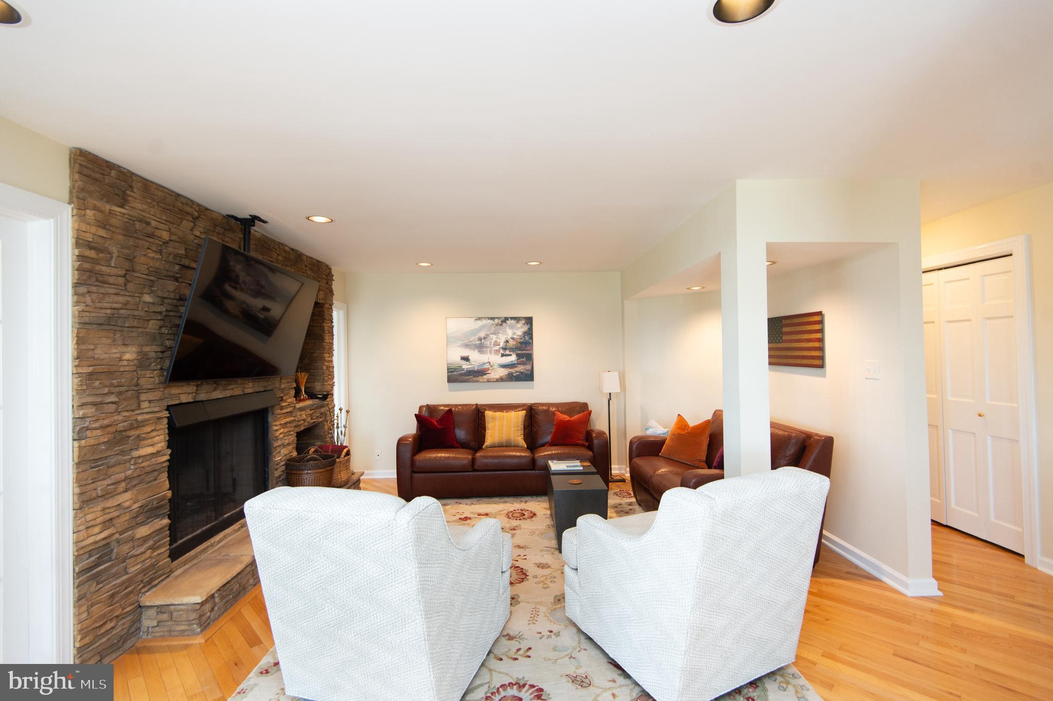 HERON HARBOR - Residential