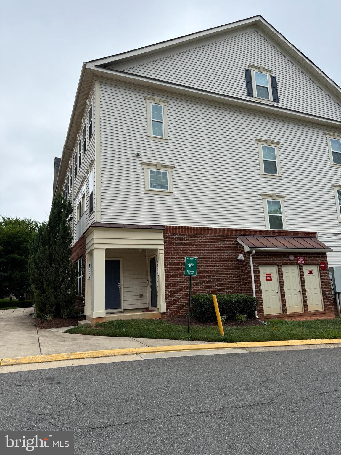 DANE RIDGE CONDO - Residential