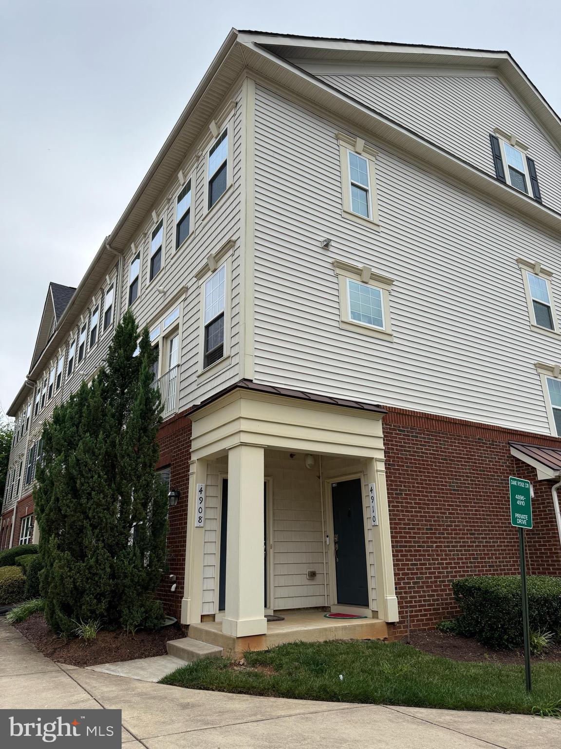 DANE RIDGE CONDO - Residential