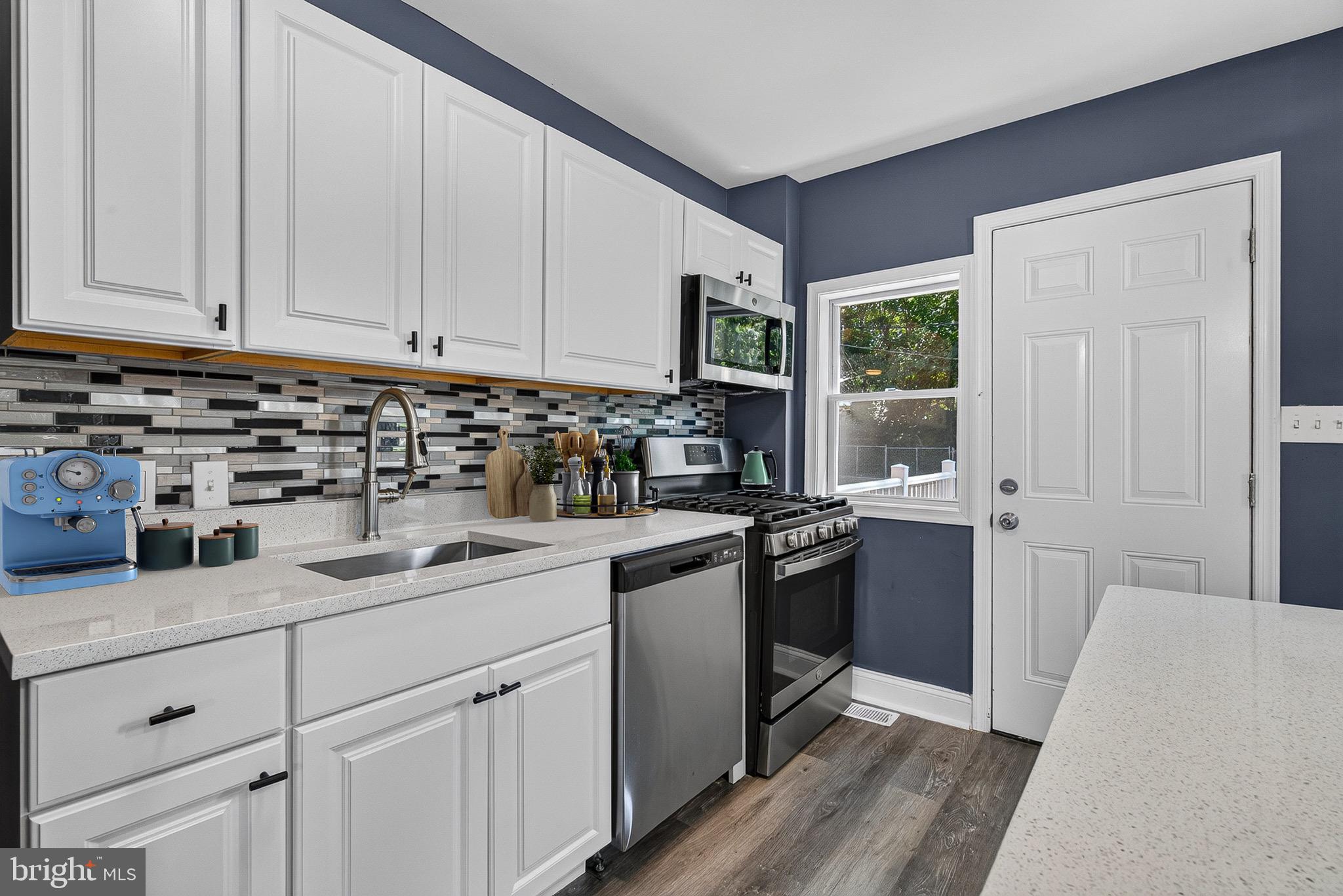 GLEN OAKS - Residential