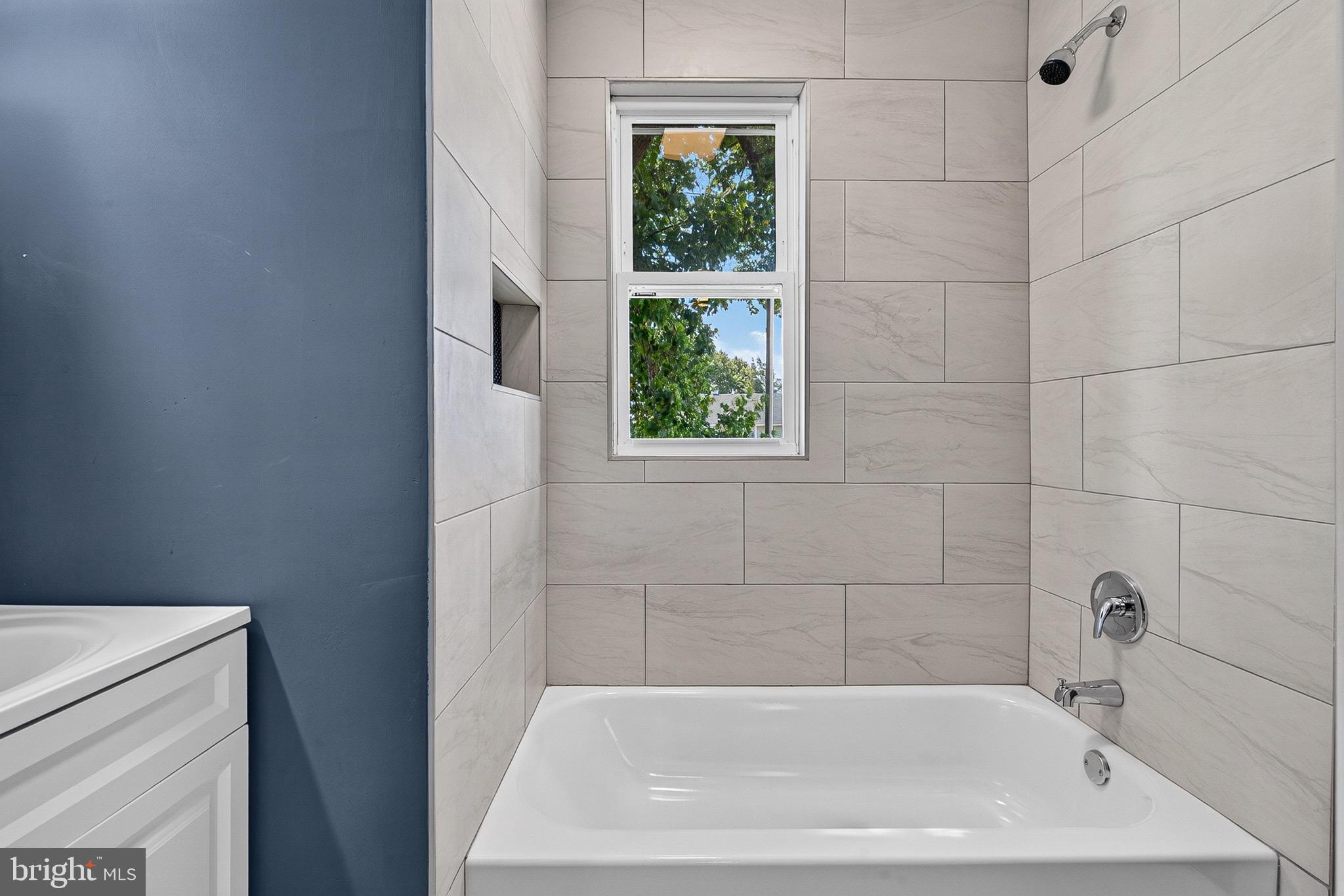 GLEN OAKS - Residential
