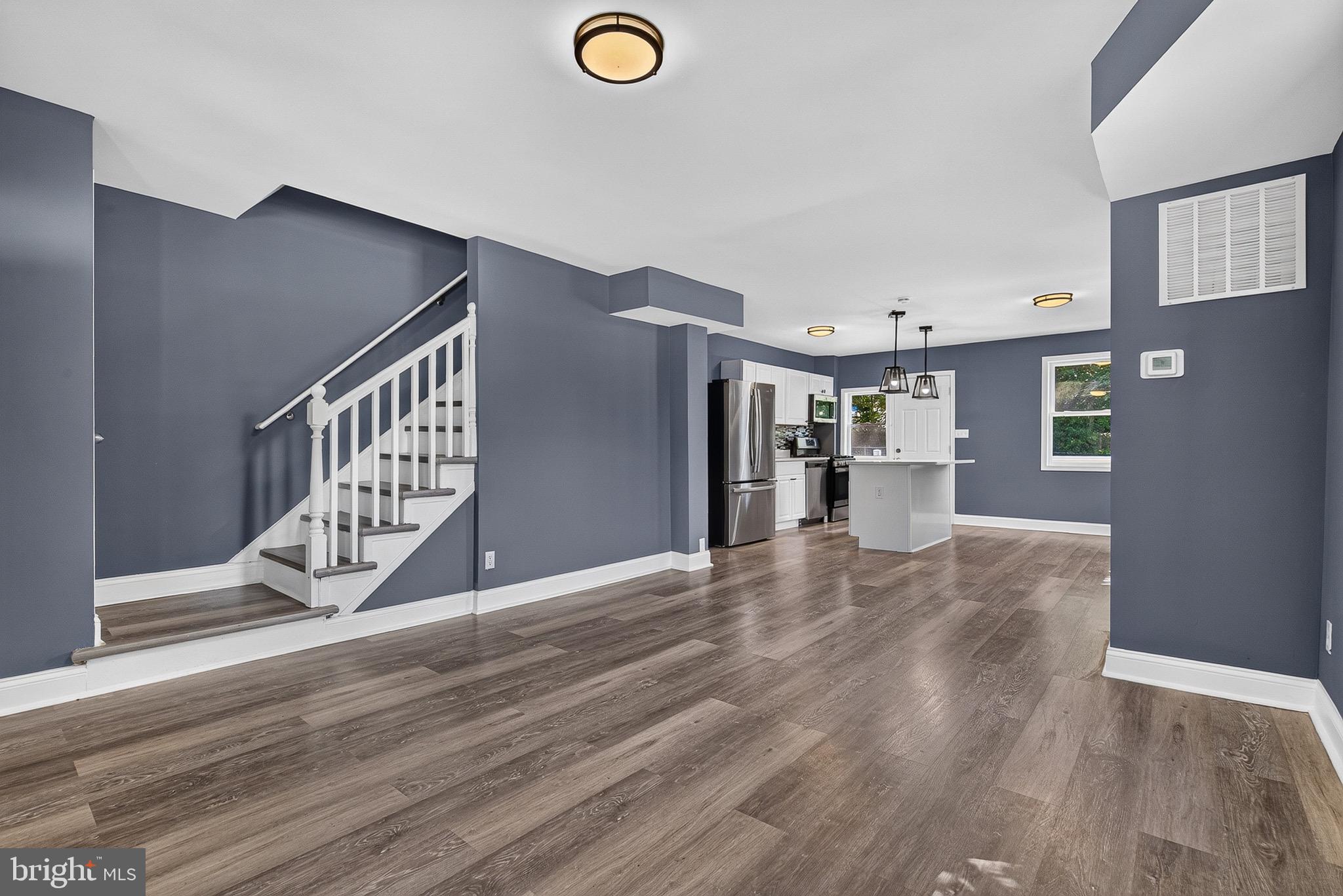 GLEN OAKS - Residential