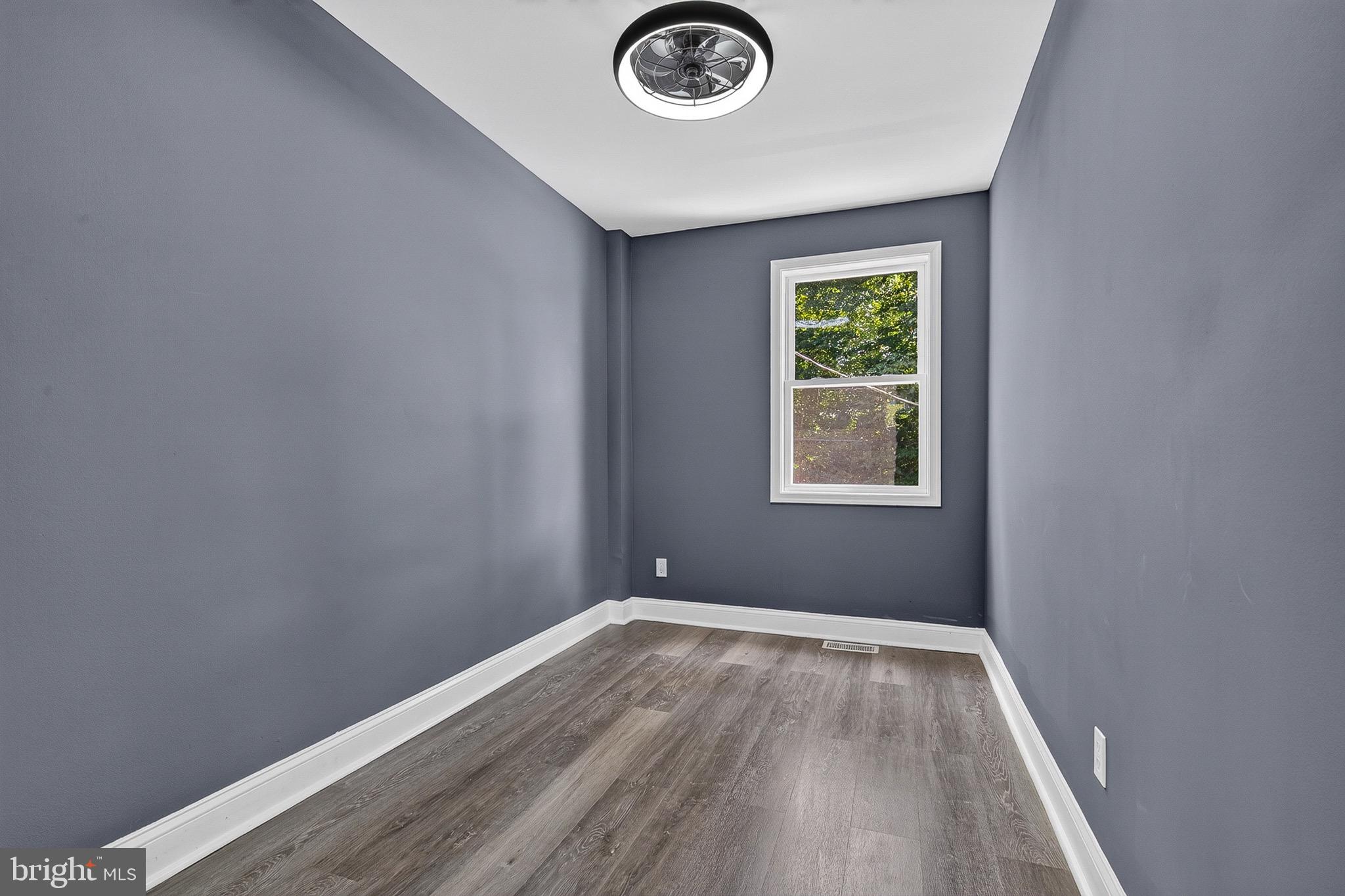 GLEN OAKS - Residential