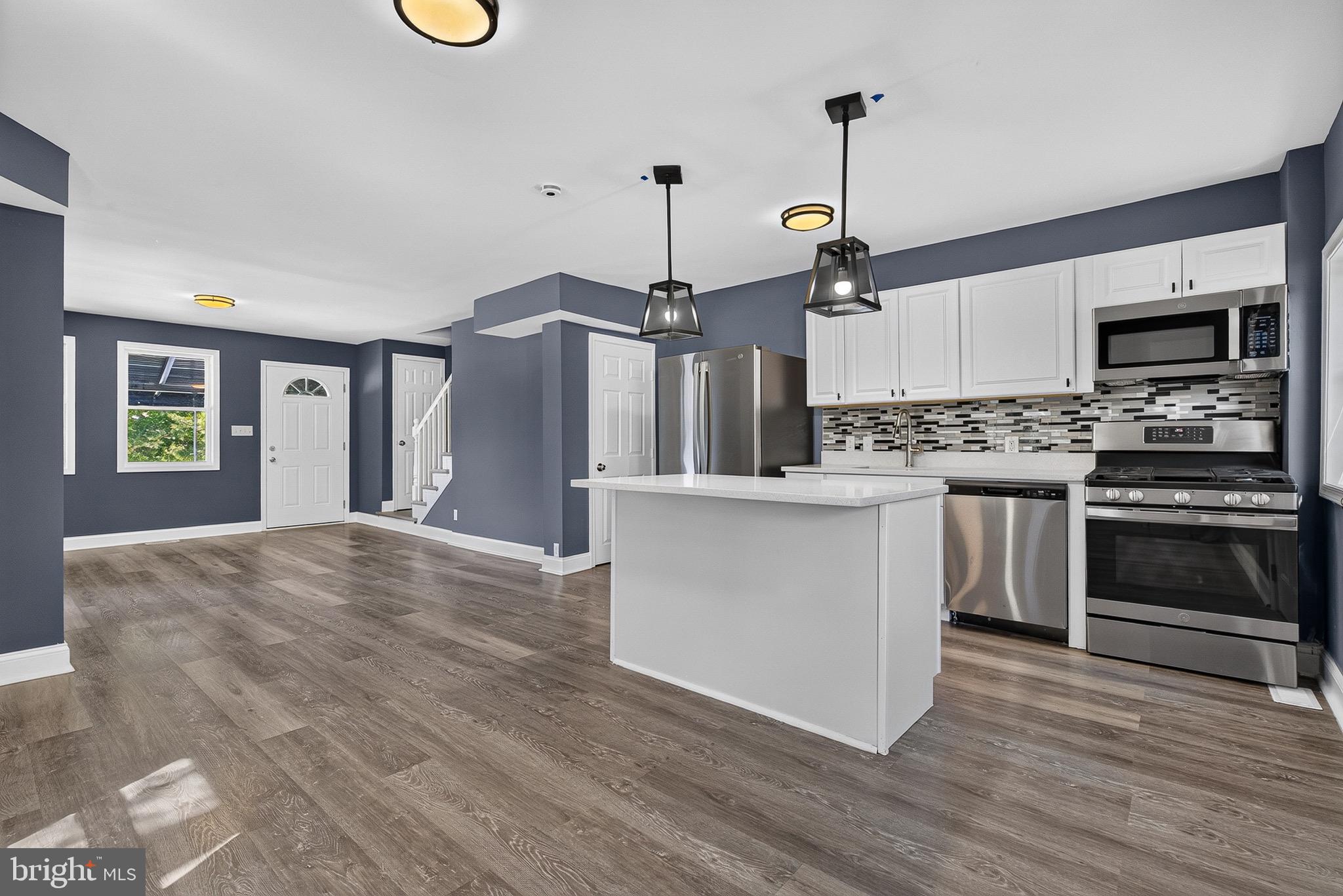 GLEN OAKS - Residential