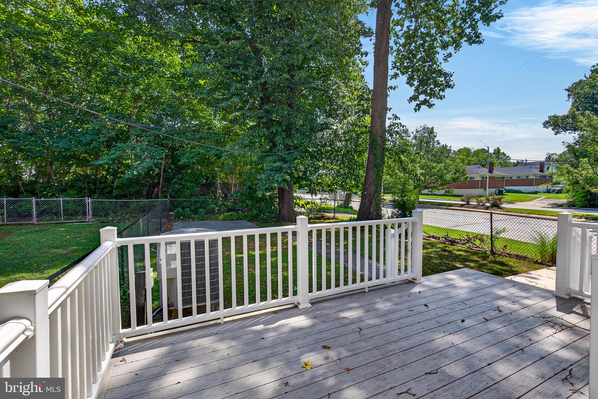 GLEN OAKS - Residential