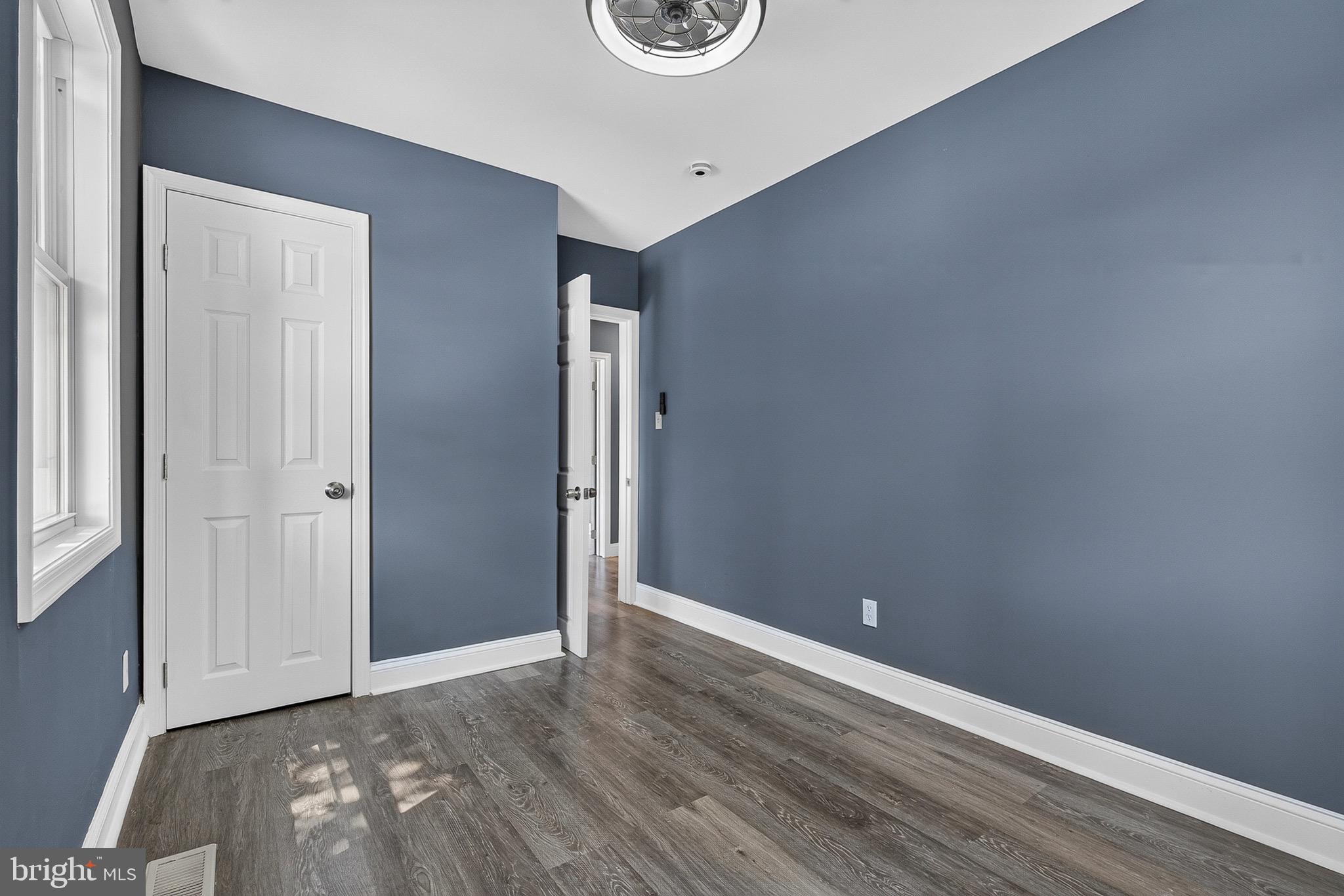 GLEN OAKS - Residential