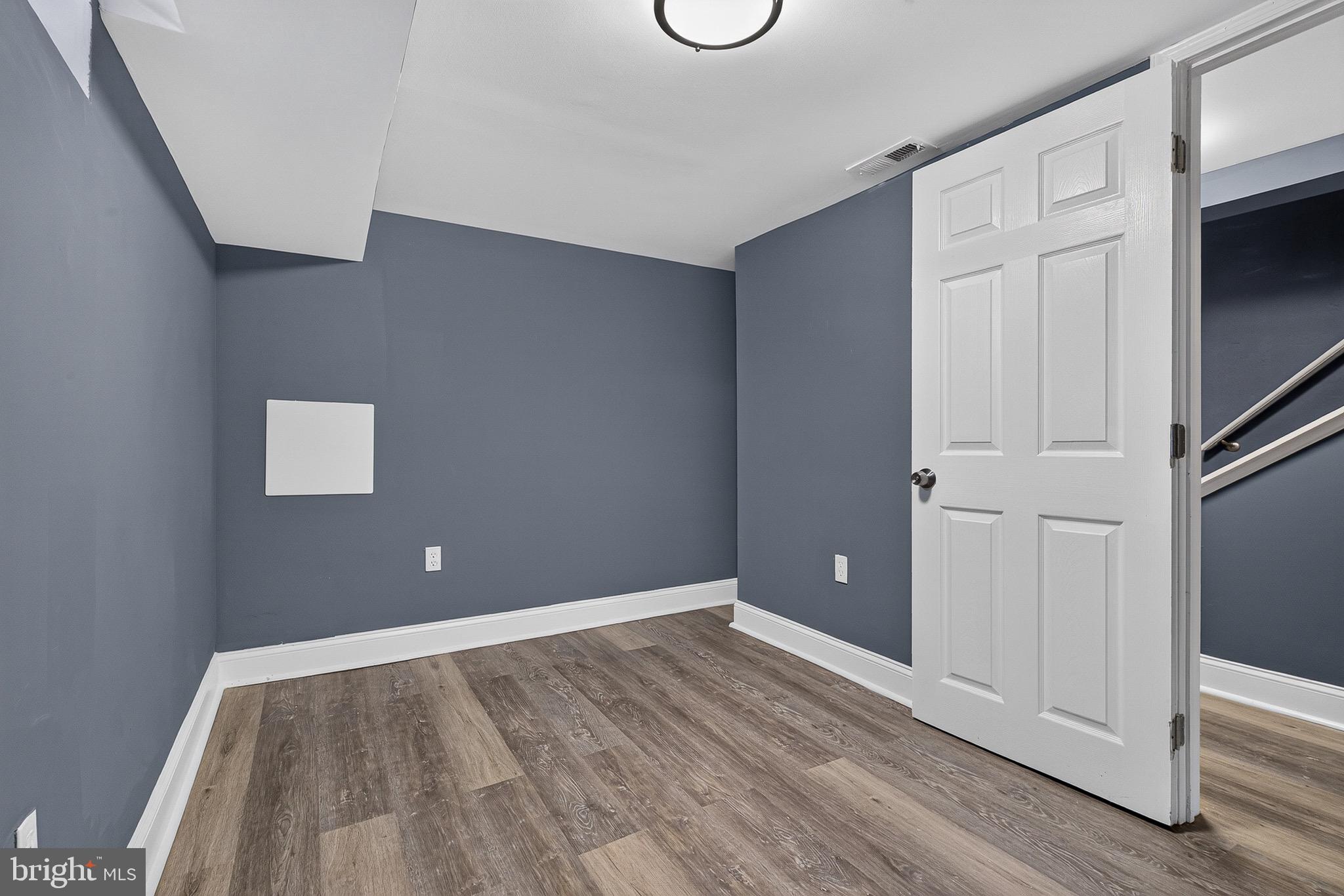 GLEN OAKS - Residential