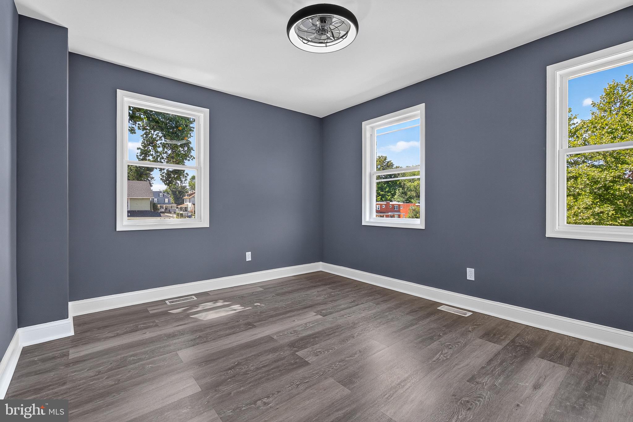 GLEN OAKS - Residential