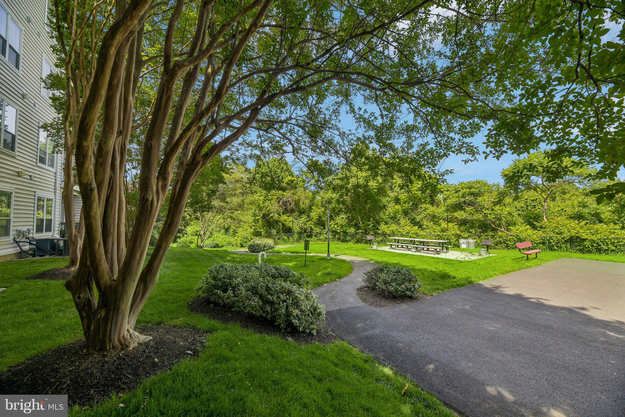 GATES OF MCLEAN - Residential