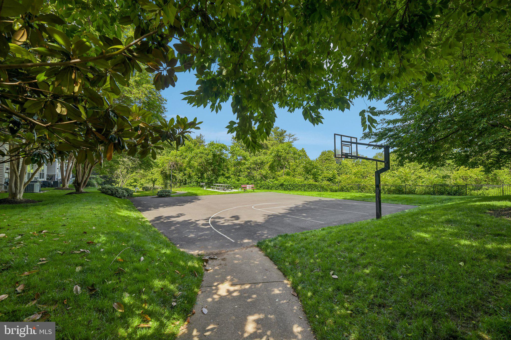 GATES OF MCLEAN - Residential