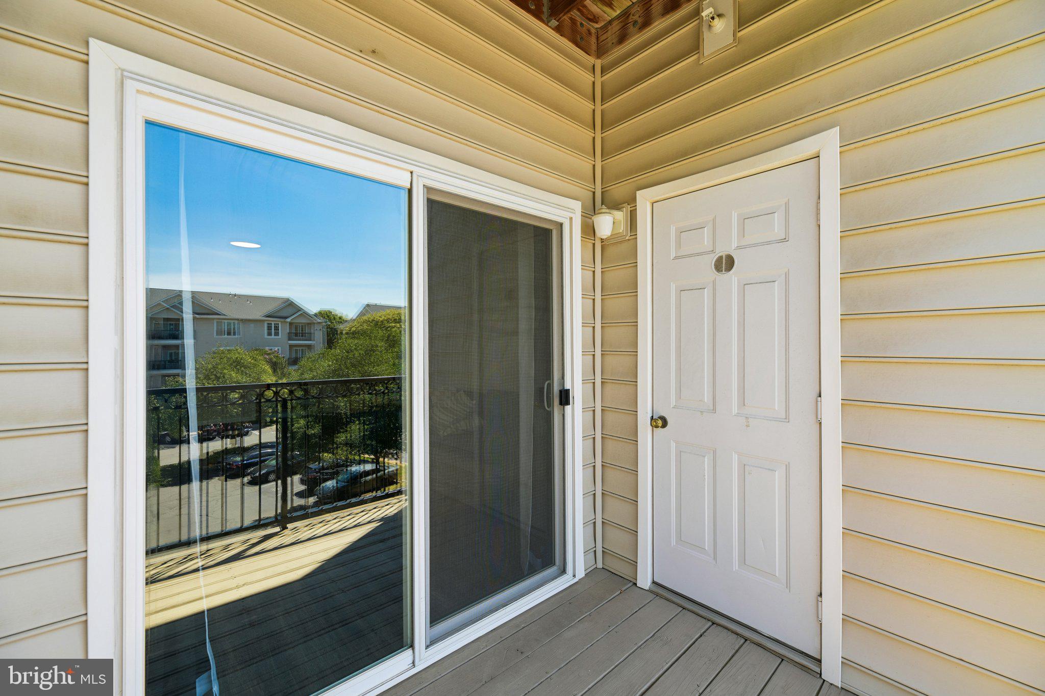 GATES OF MCLEAN - Residential