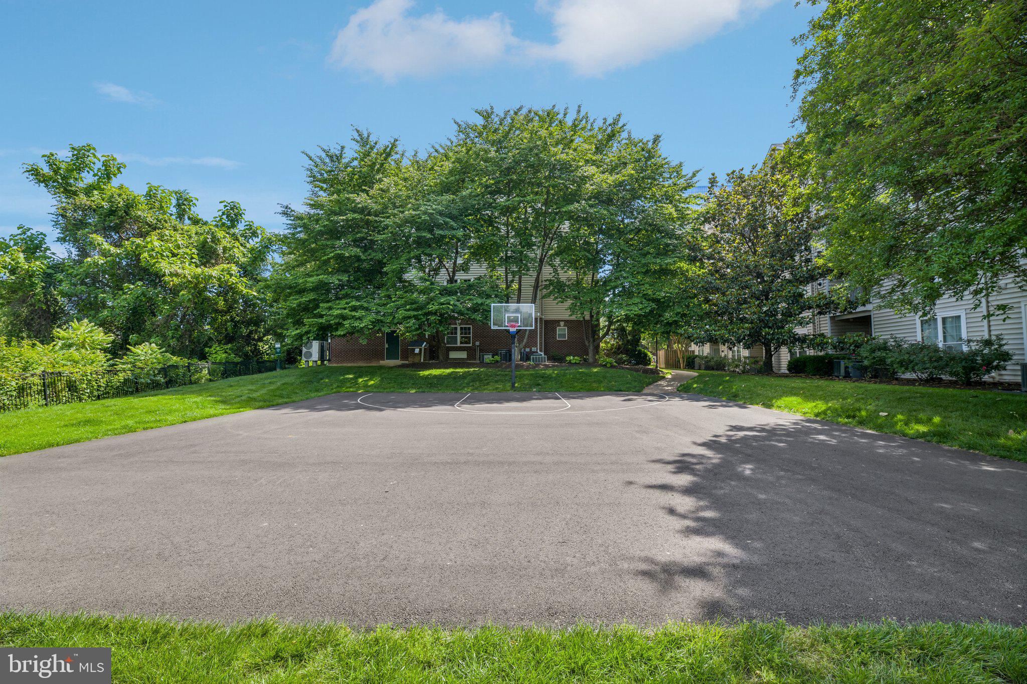 GATES OF MCLEAN - Residential
