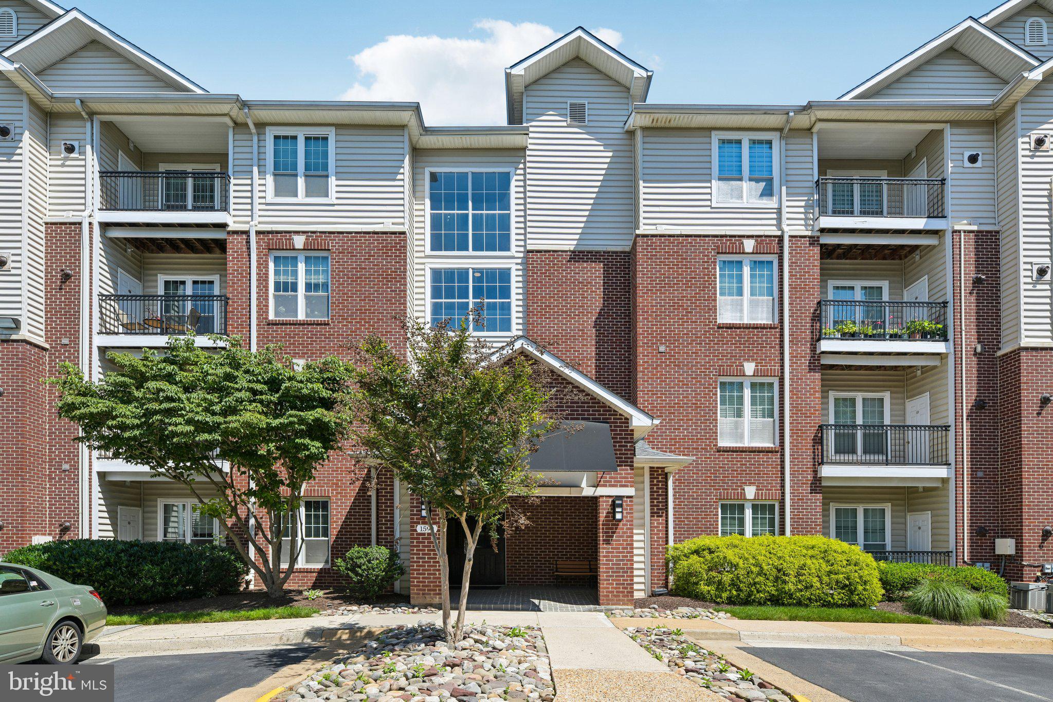 GATES OF MCLEAN - Residential
