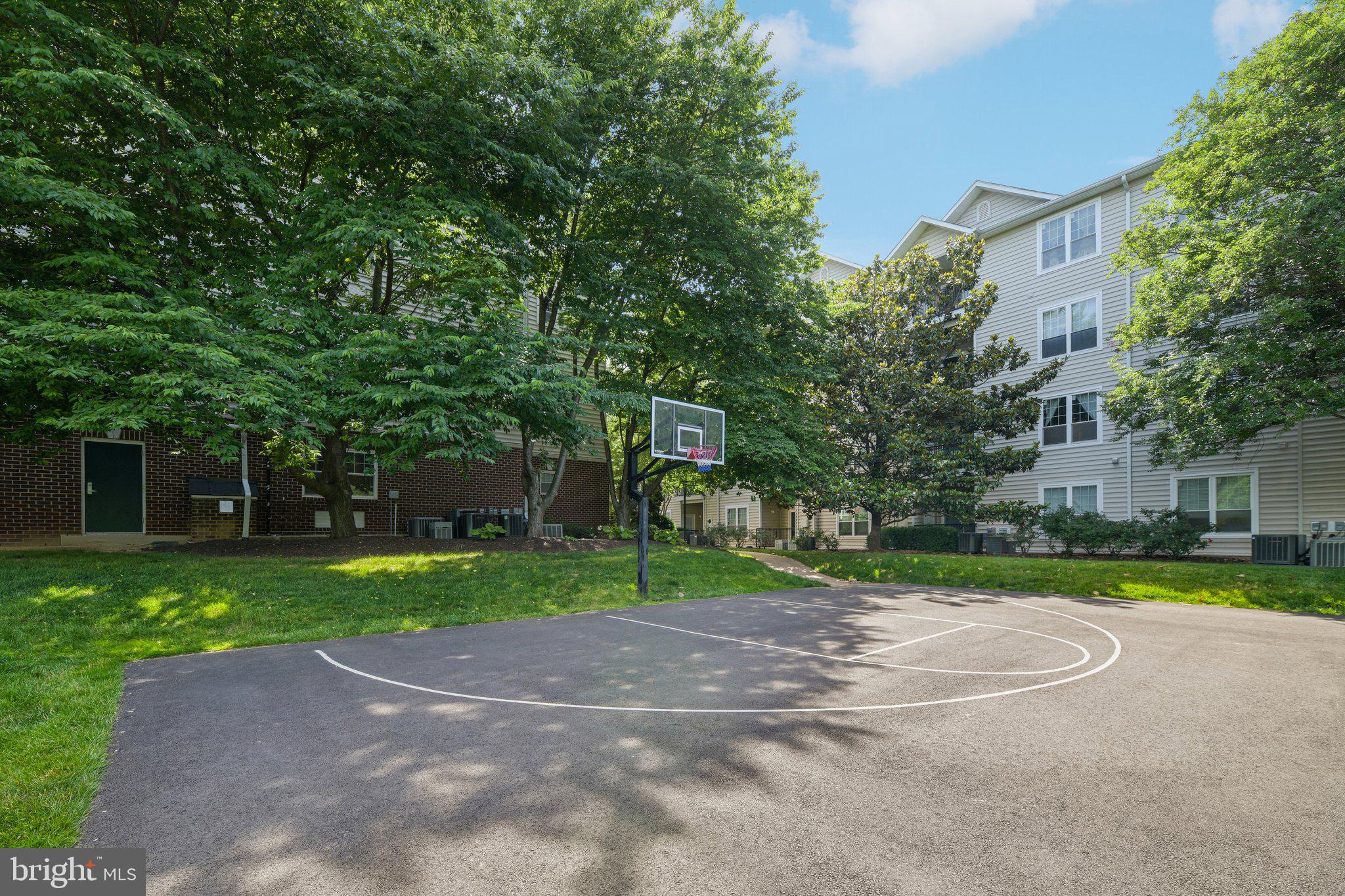 GATES OF MCLEAN - Residential