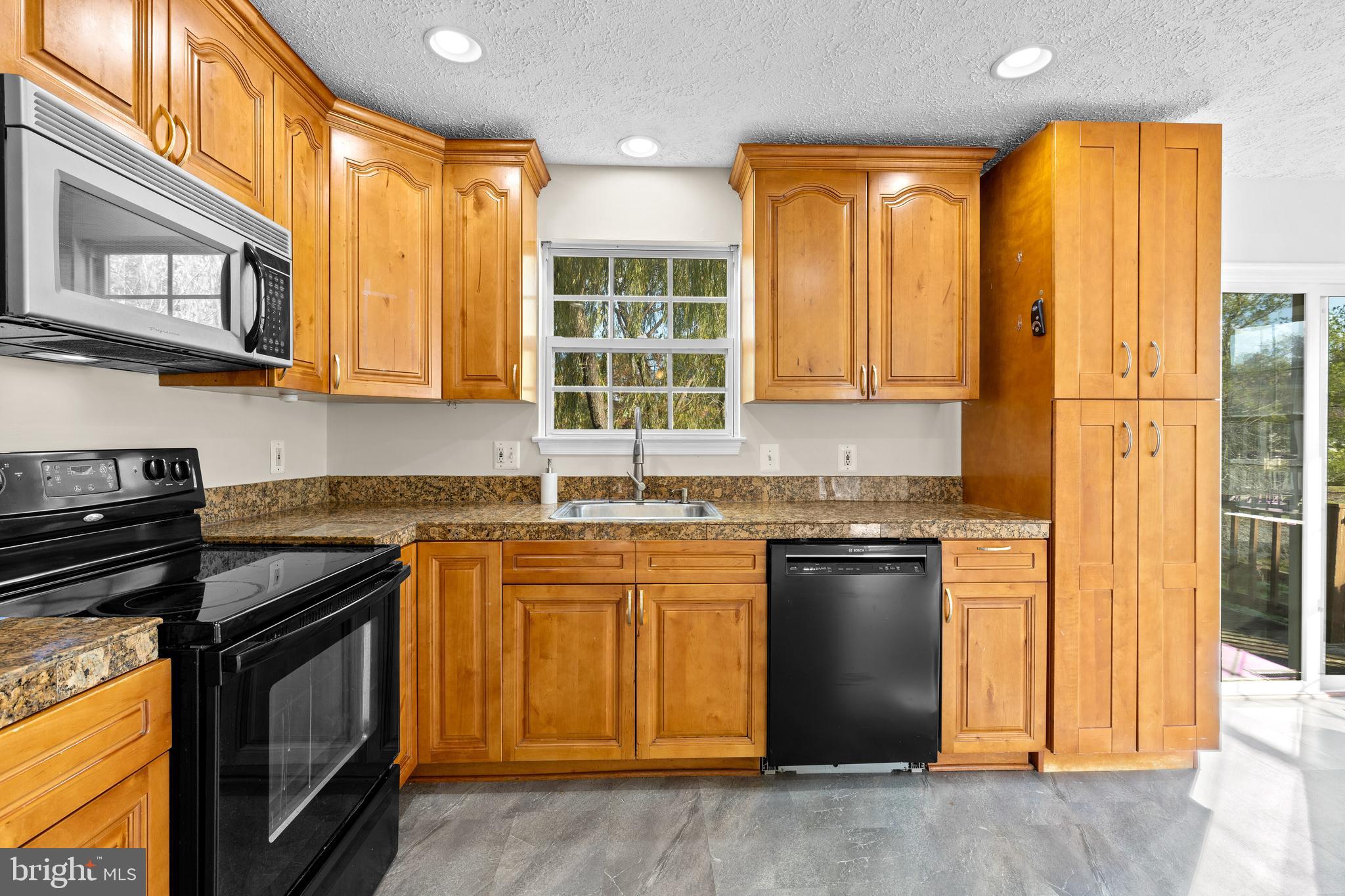 PARKVIEW TRAIL - Residential