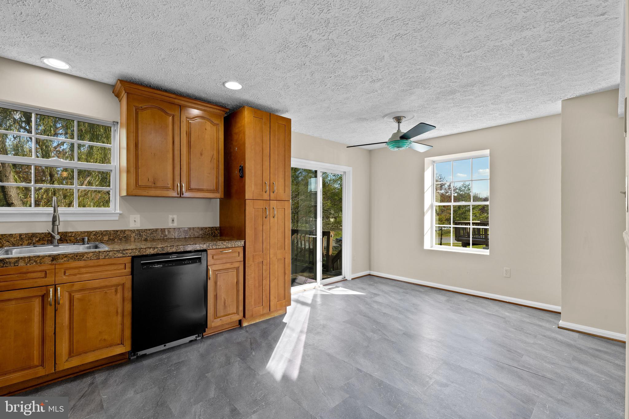 PARKVIEW TRAIL - Residential