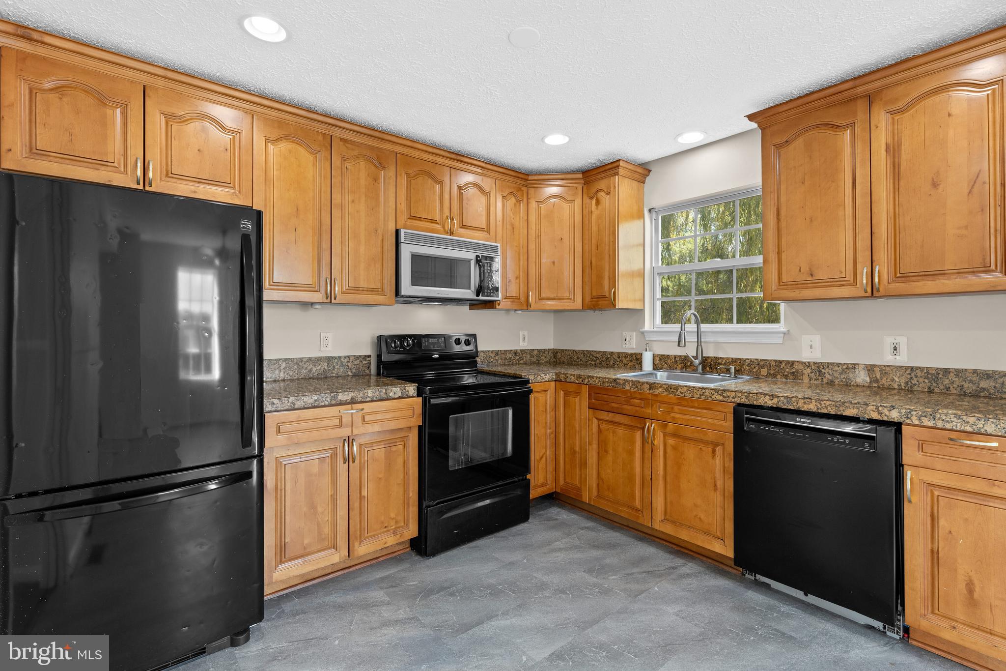 PARKVIEW TRAIL - Residential