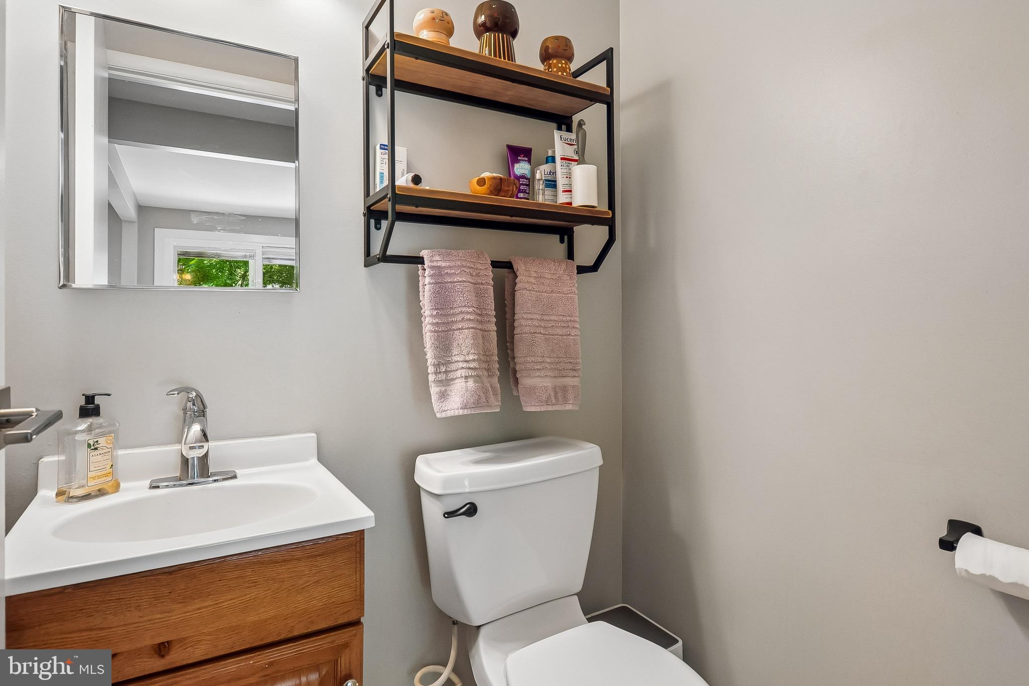 QUINCE ORCHARD MANOR - Residential