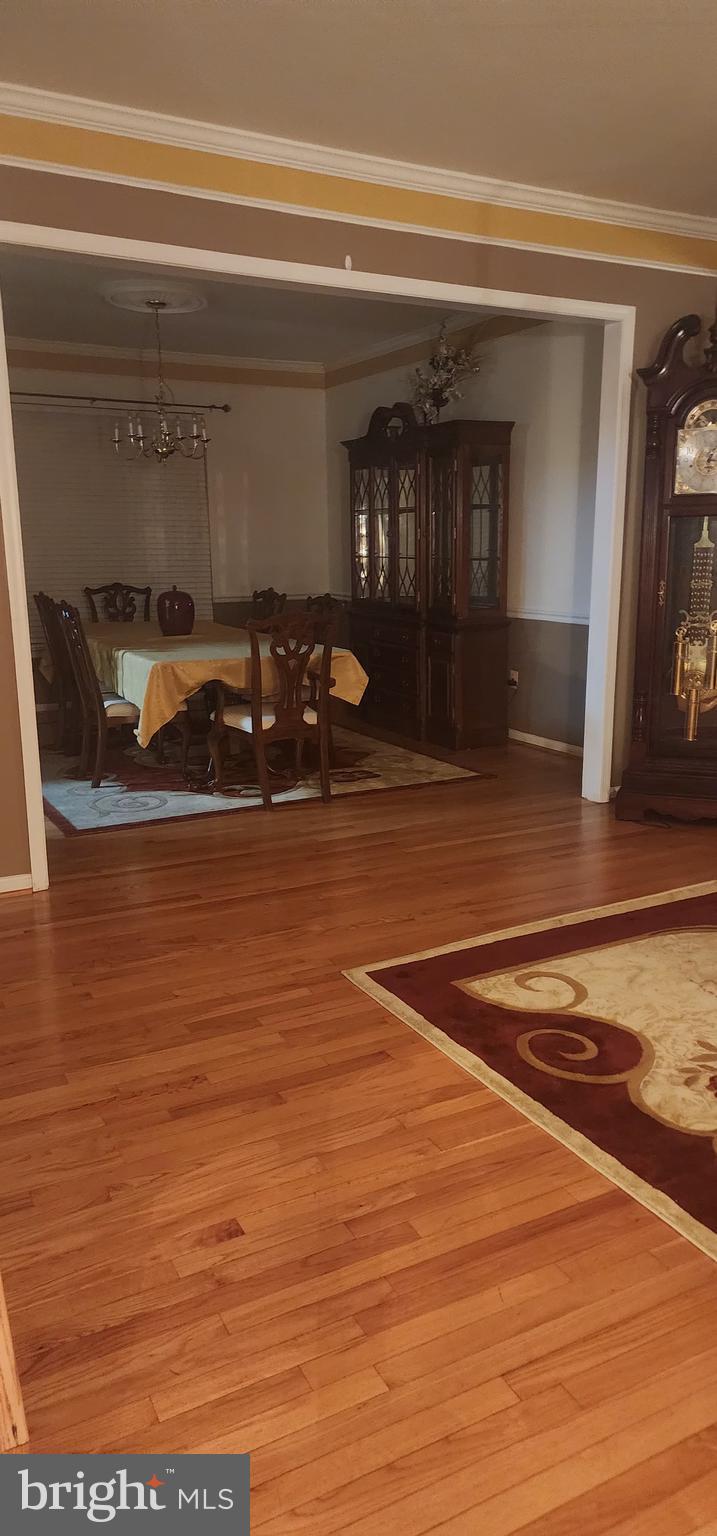 LARGO WOODS - Residential