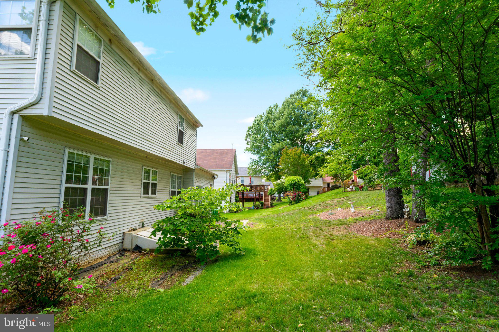 LARGO WOODS - Residential