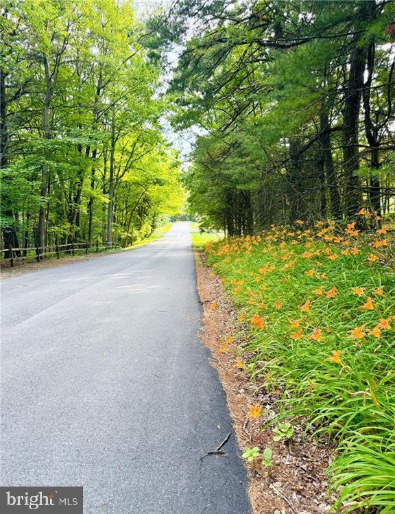 NIS HOLLOW ACRES - Residential
