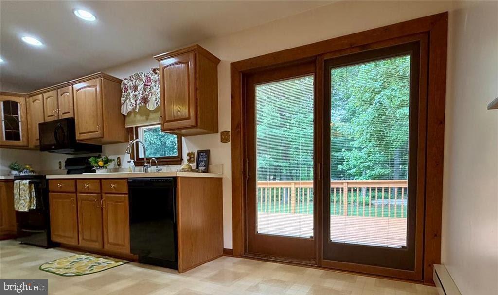 NIS HOLLOW ACRES - Residential