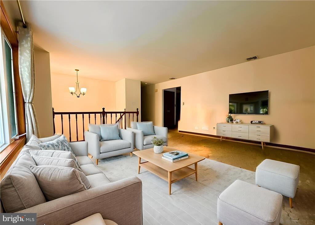 NIS HOLLOW ACRES - Residential