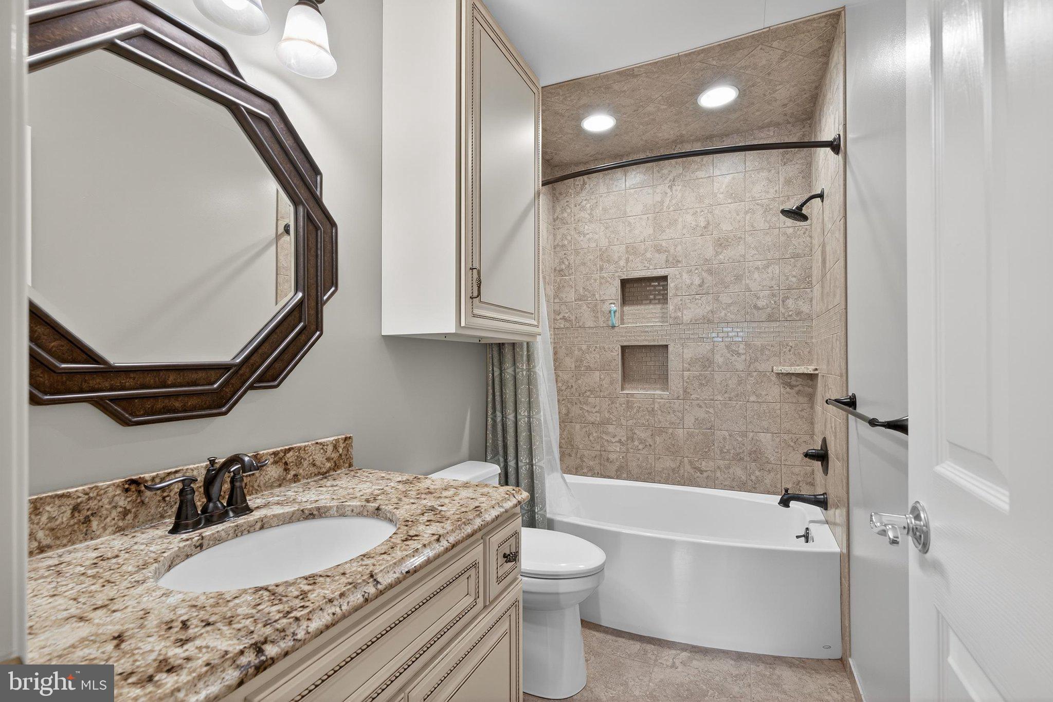 DENVER BOROUGH - Residential