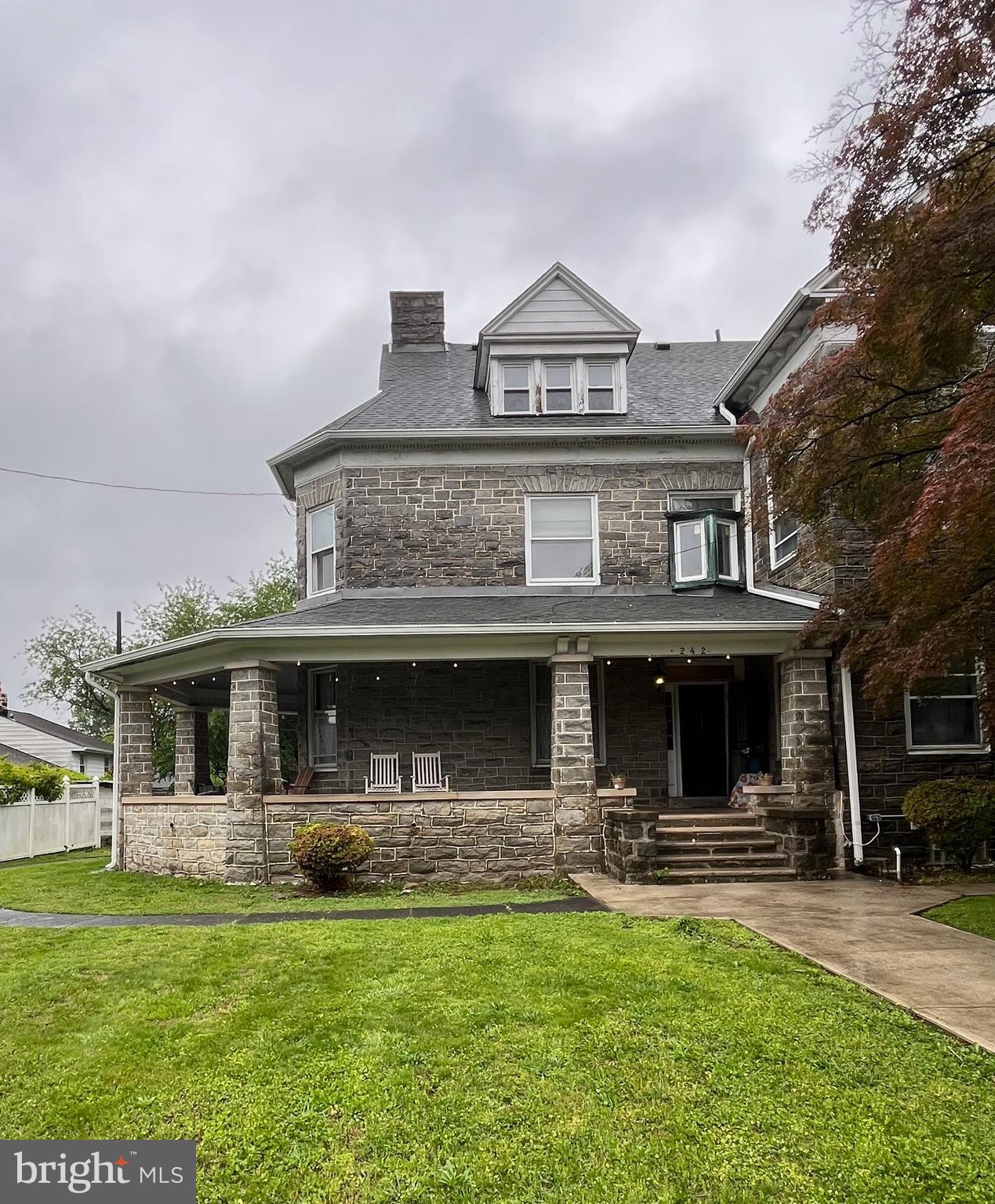 HISTORIC DISTRICT - Residential Lease