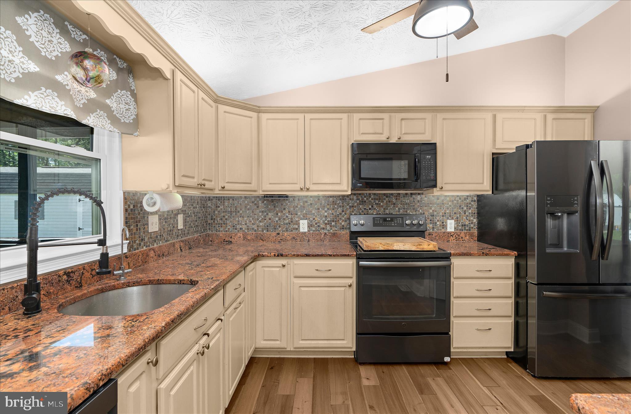 SUE CREEK LANDING - Residential