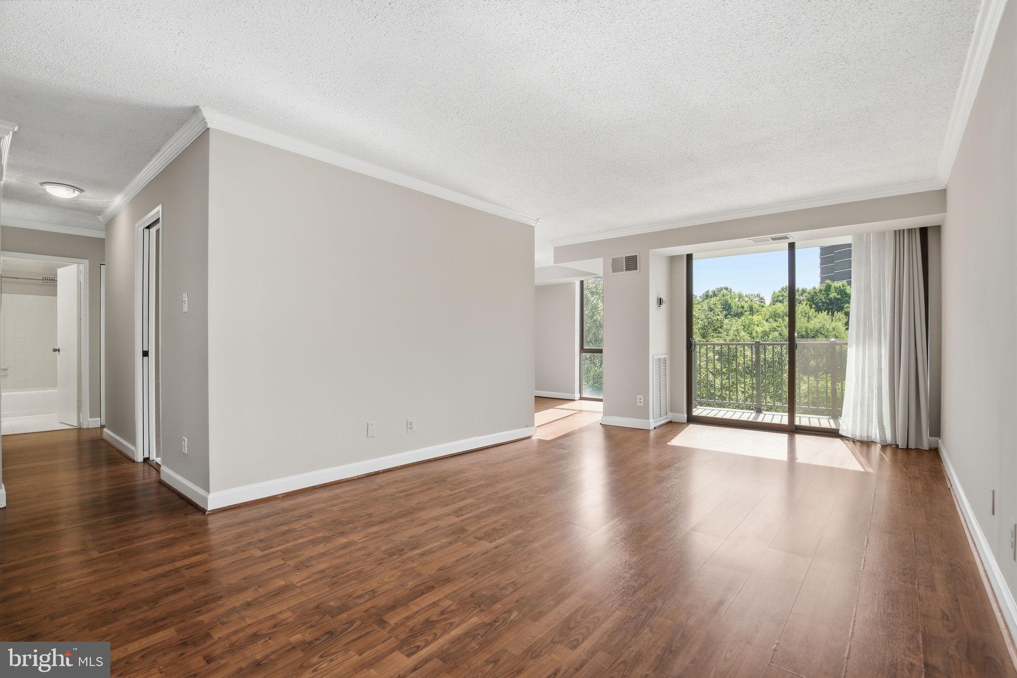 IDYLWOOD TOWERS - Residential