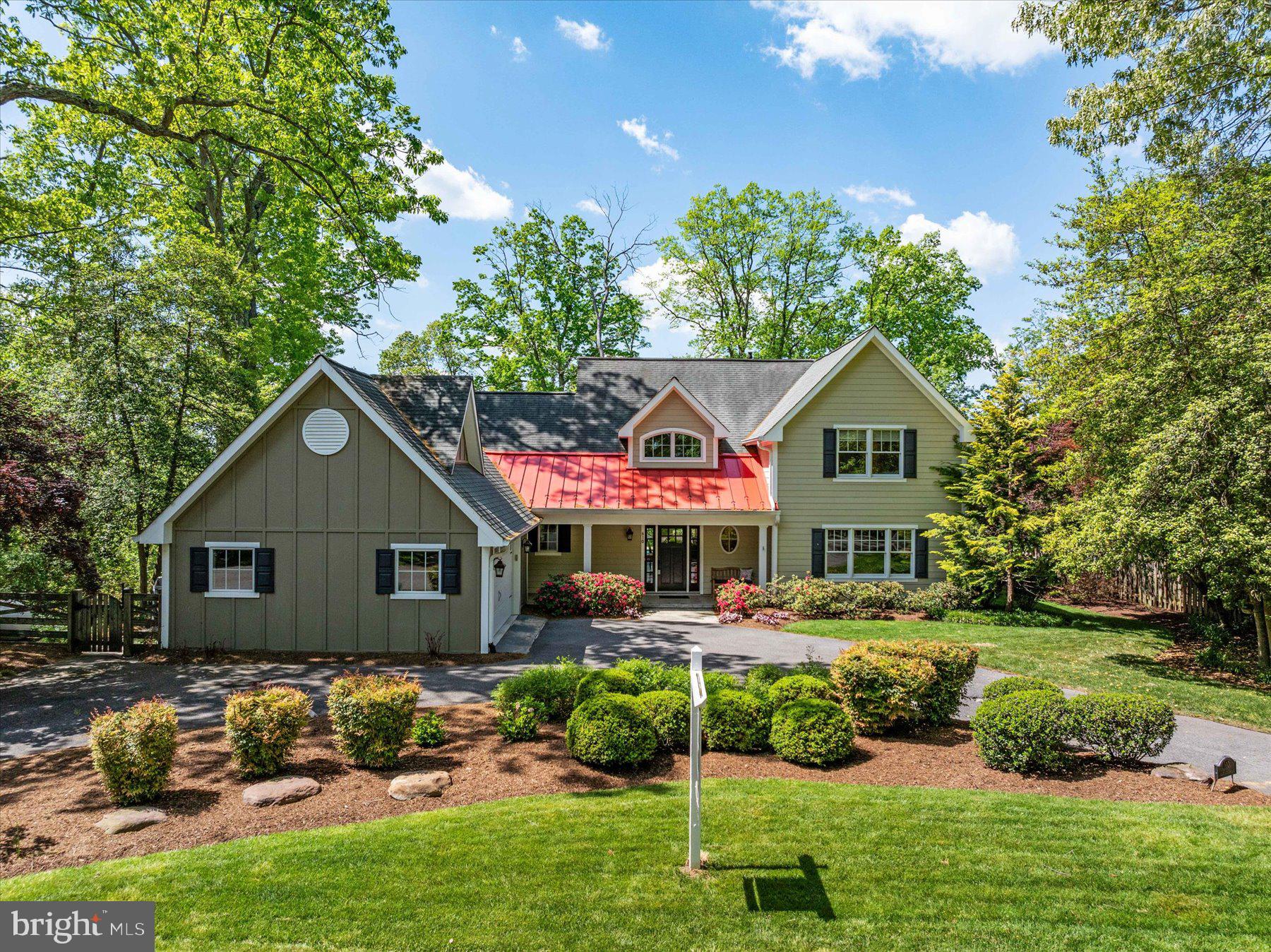 HOLLY POINT - Residential