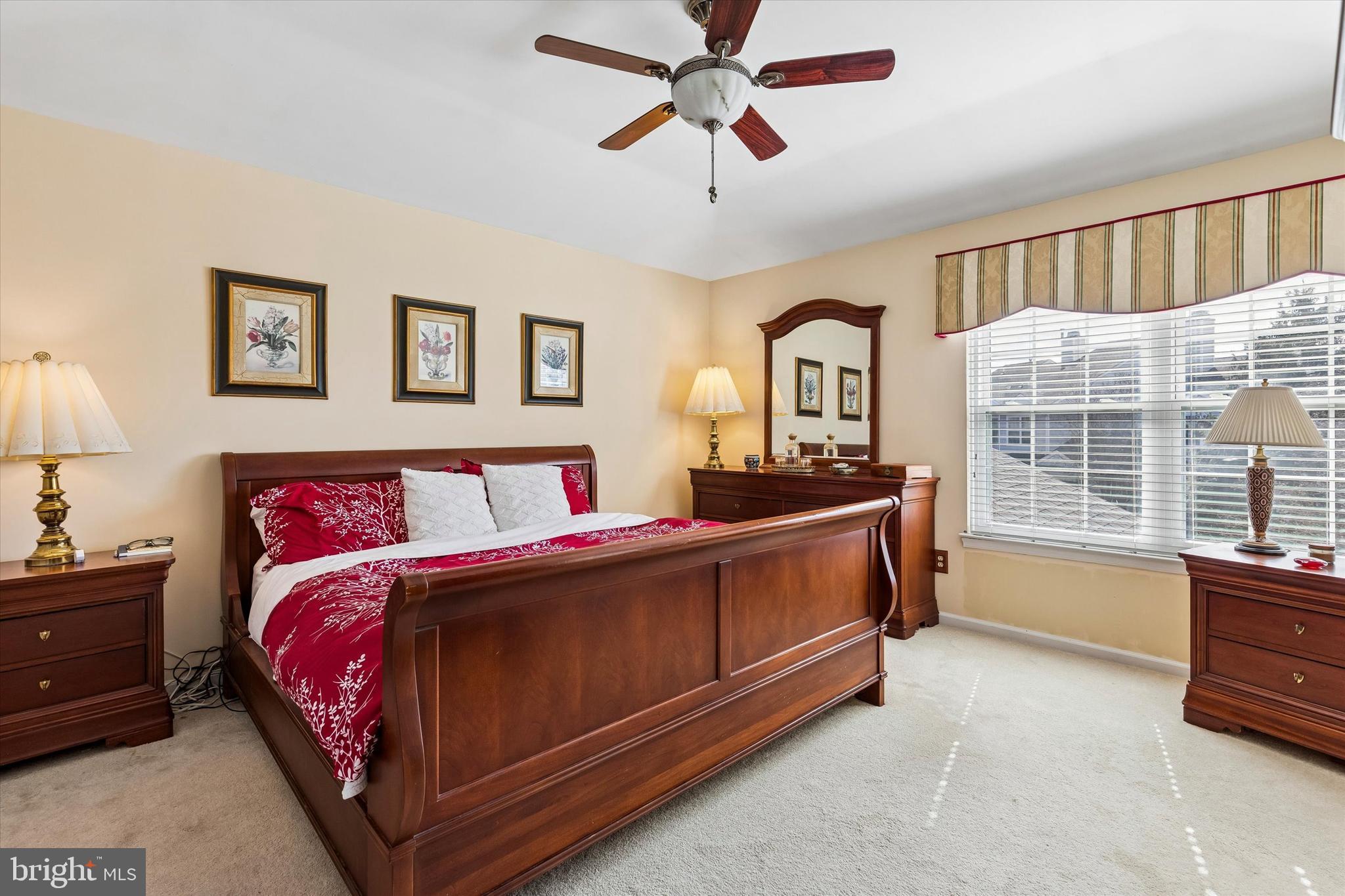 THORNHILL - Residential