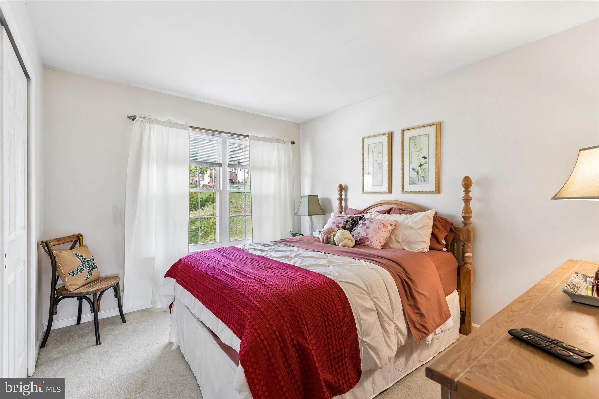 THORNHILL - Residential
