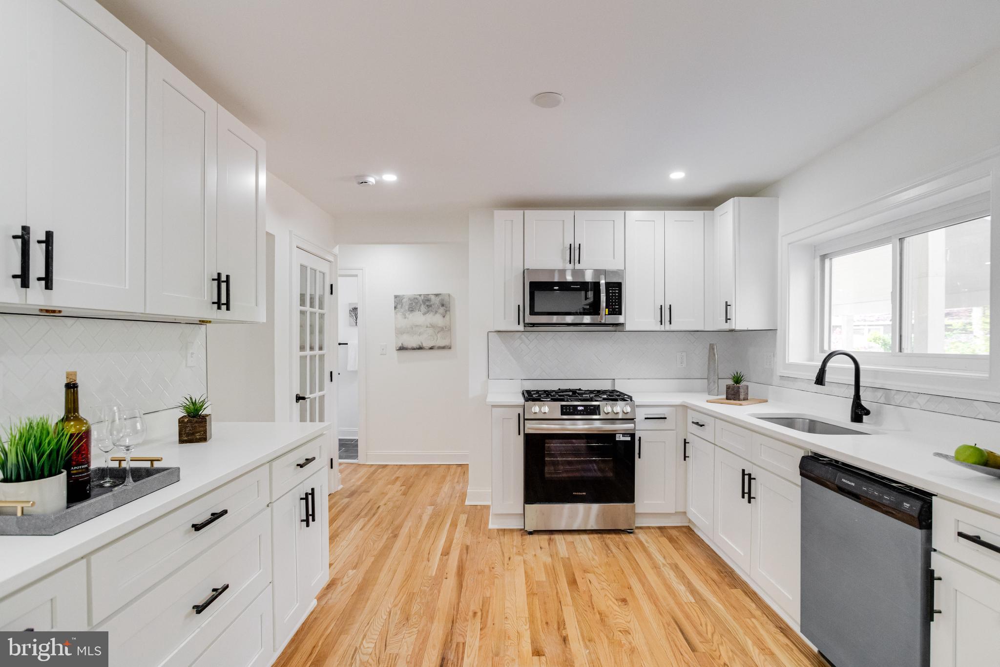 FAIRVIEW ESTATES - Residential