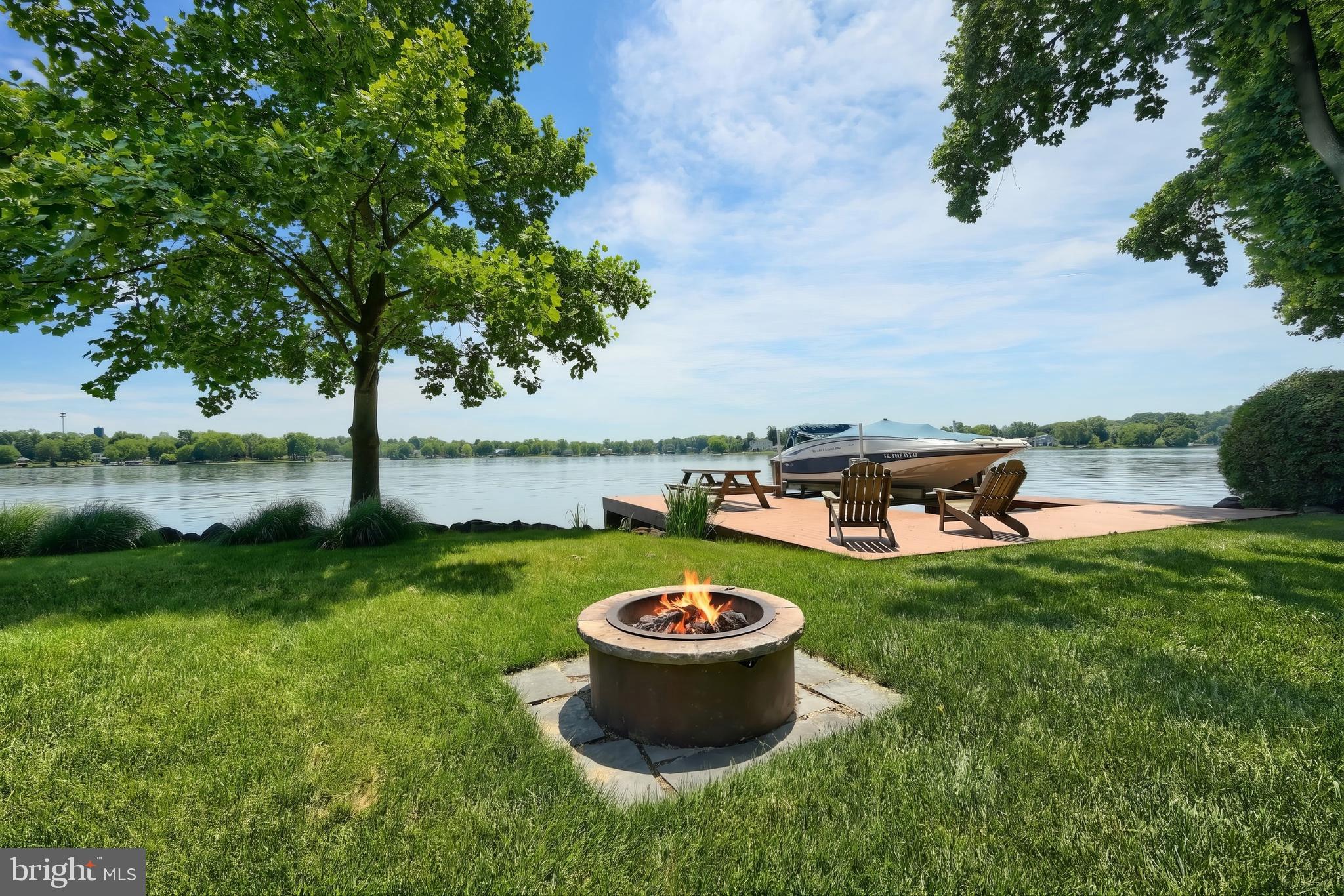 LAKE MEADE - Residential